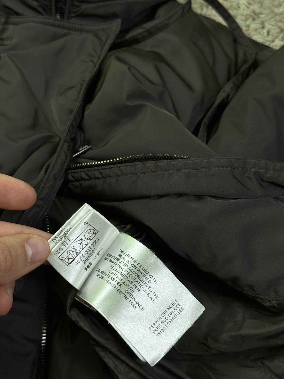 Moncler Down puffer jacket Moncler original luxury streetwear item Size S / US 4 / IT 40 - 5 Thumbnail