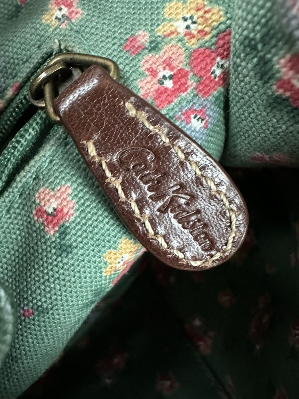 Designer Cath Kidston Floral Oilcloth Tote Bag Mini Green Rose Print Size ONE SIZE - 9 Thumbnail