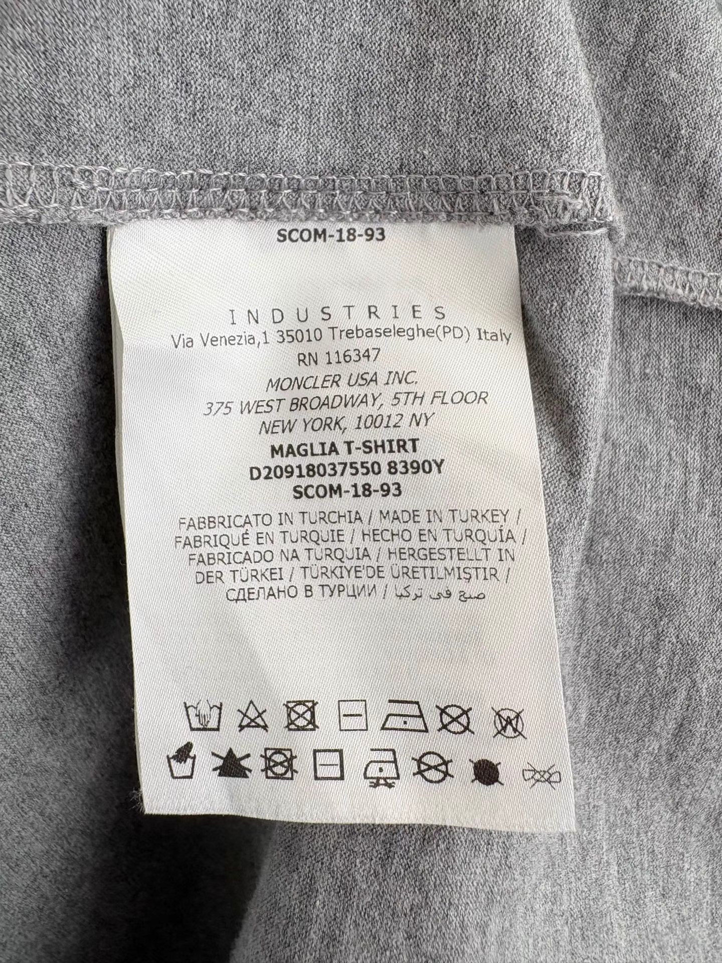 Moncler MONCLER Grey Short Sleeve T-shirt K1 Size US M / EU 48-50 / 2 - 5 Thumbnail