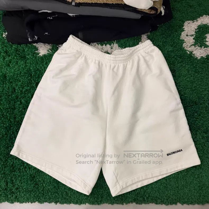 Balenciaga Balenciaga size M White Embroidered Logo Shorts Size US 27 - 1 Thumbnail