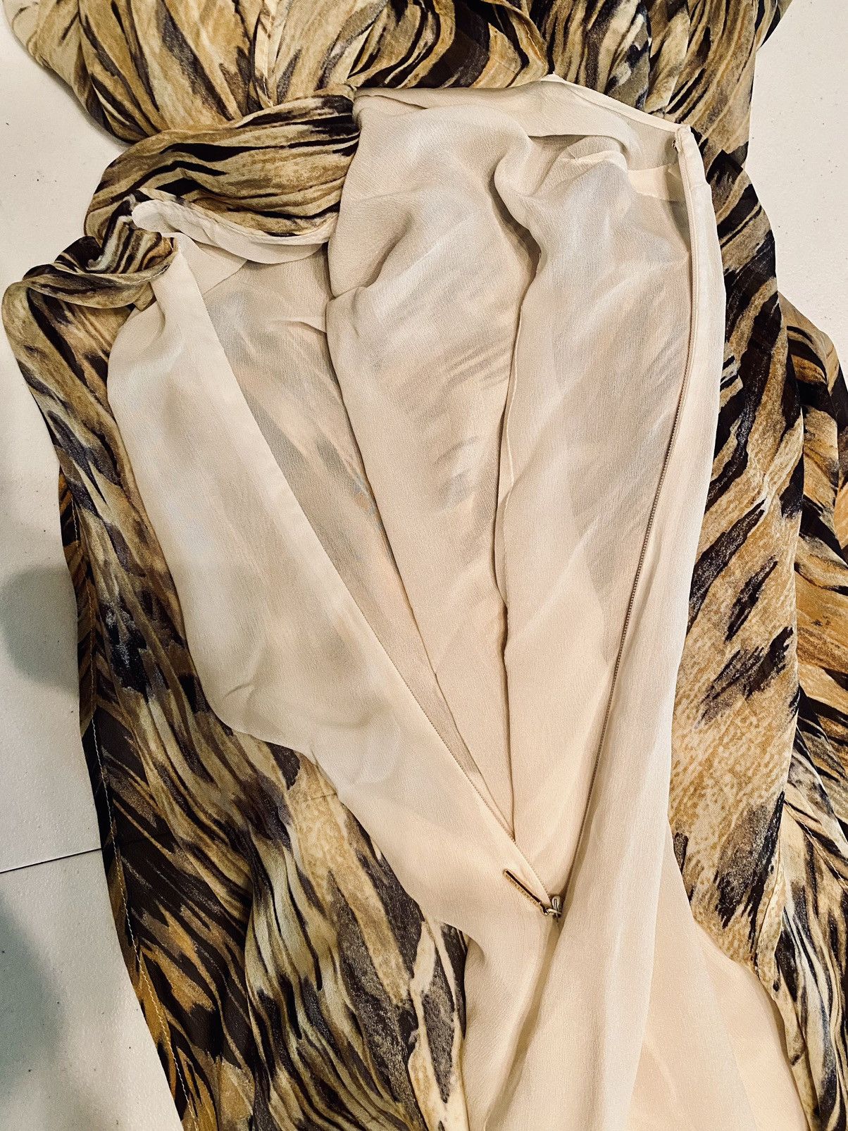 Roberto Cavalli Roberto Cavalli 🇮🇹 Foxy Lady Asymétrique Vert Léopard NWT Size XS / US 0-2 / IT 36-38 - 17 Thumbnail
