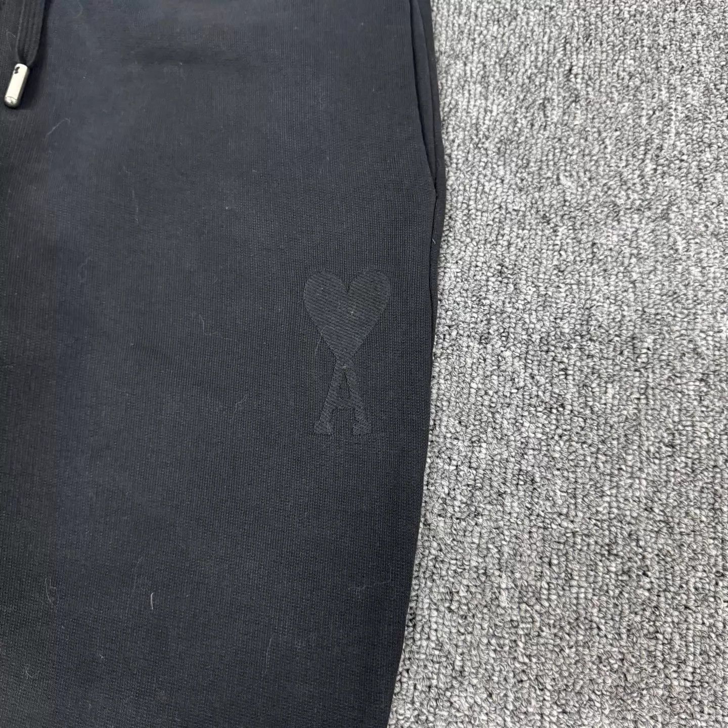 AMI Ami Black Heart Embroidered Logo Drawstring Sweatpants S Size US 28 / EU 44 - 5 Thumbnail