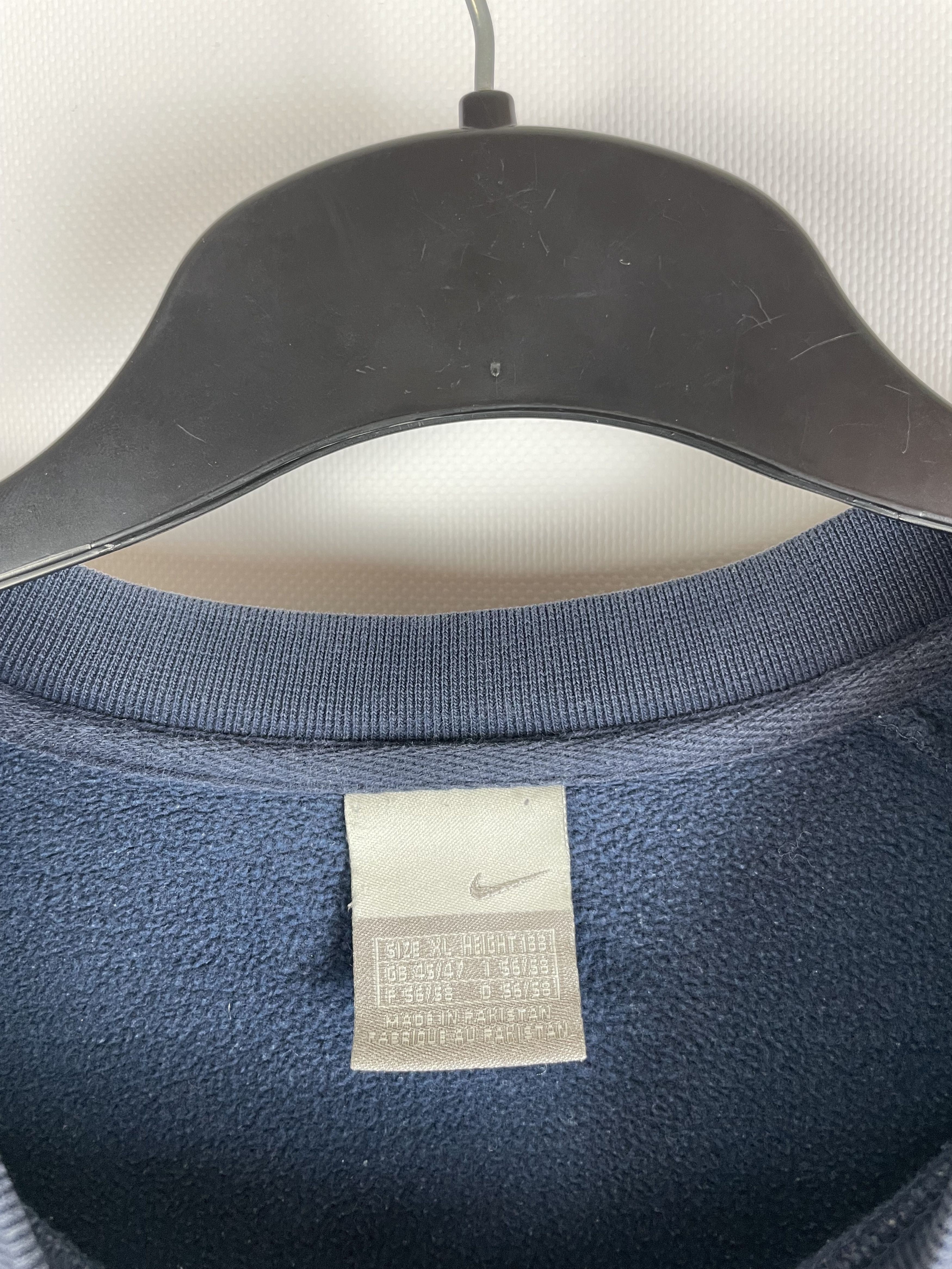Nike Vintage Nike Big Logo sweatshirt Size US XL / EU 56 / 4 - 4 Thumbnail