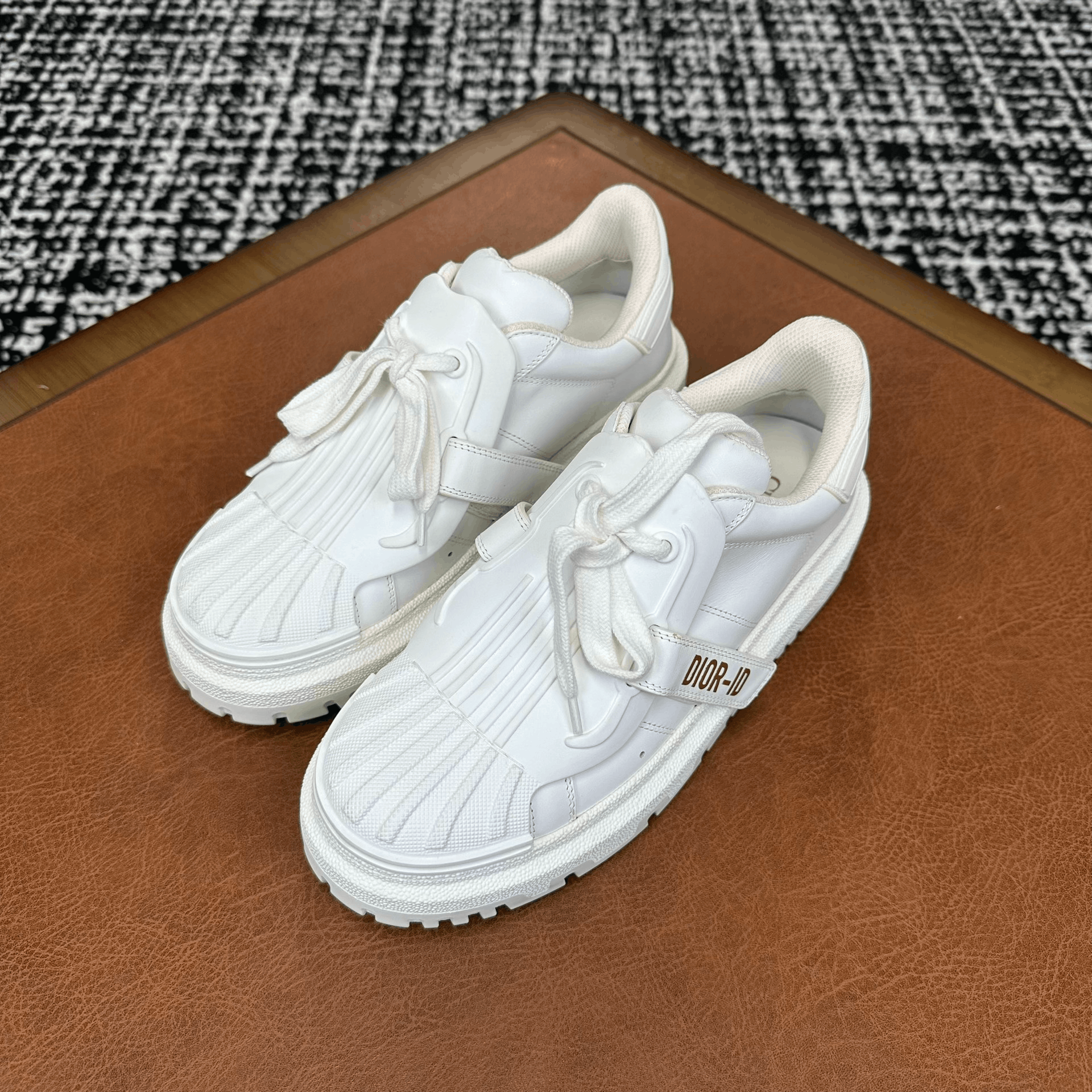 Dior Dior Leather White Lowtop Sneakers it_37 Women Size US 7 / IT 37 - 1 Thumbnail