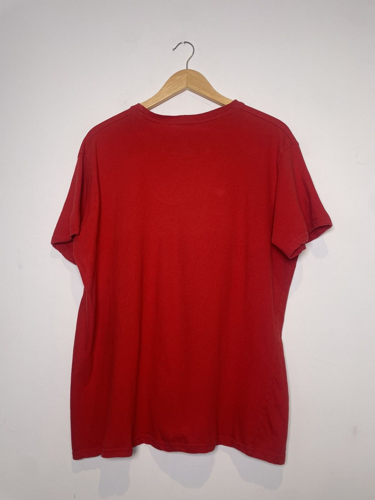 Other Red Hot Chili Peppers Holiday Snowflake Band Tee Red Size US XL / EU 56 / 4 - 2 Thumbnail