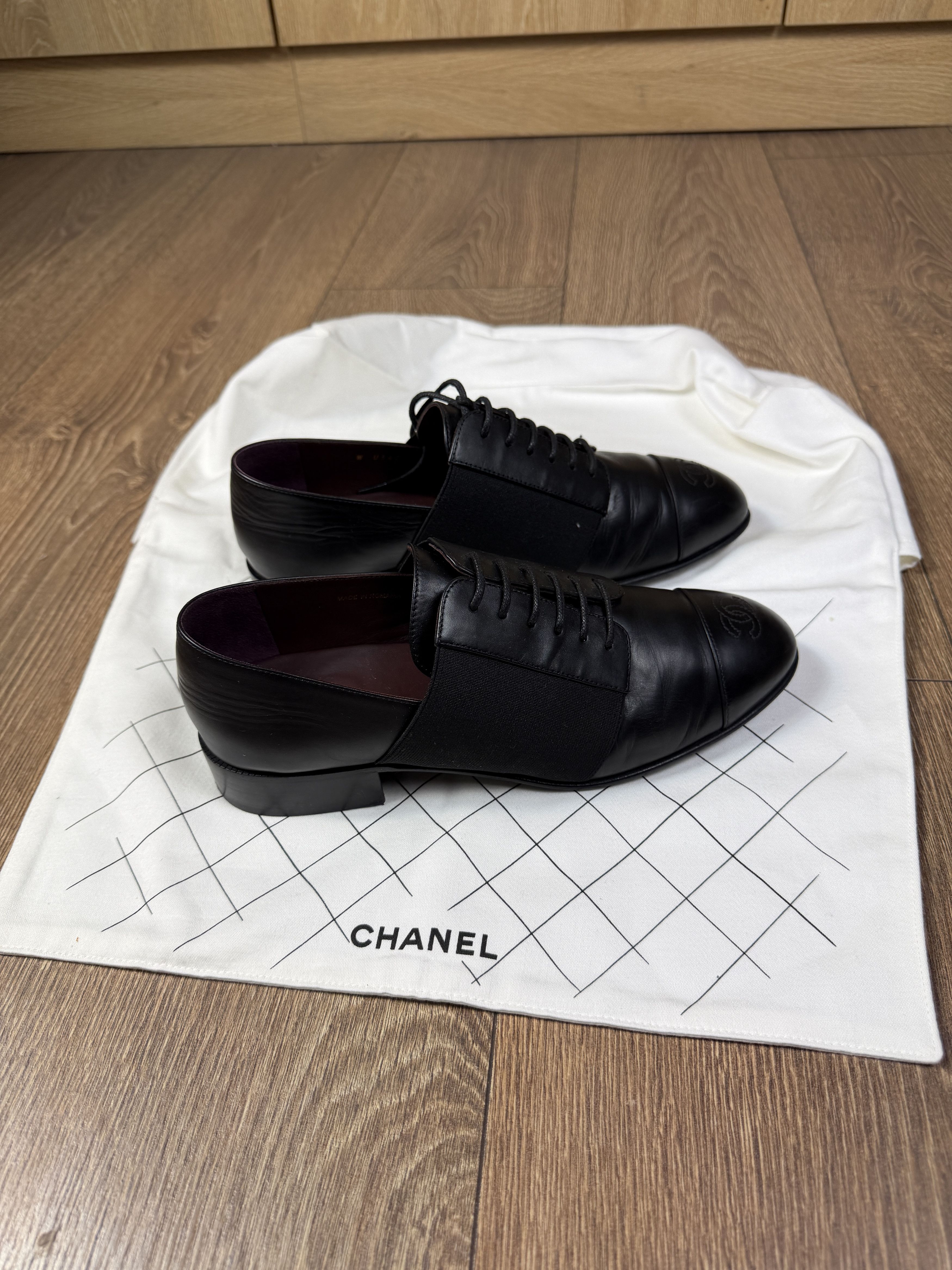 Chanel Chanel black cc leather and canvas lace up flat shoes zx 38c Size US 8 / IT 38 - 12 Thumbnail
