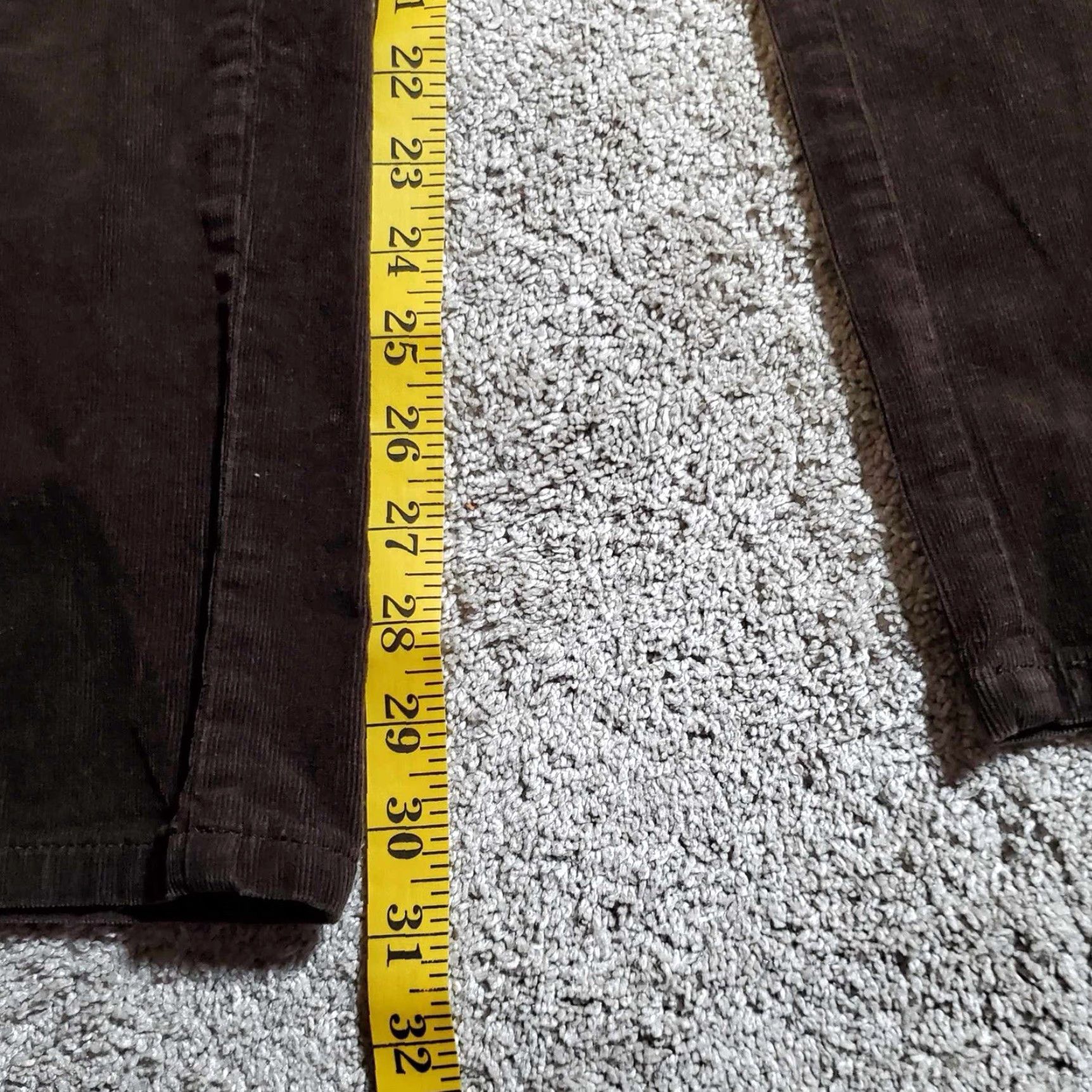 Vintage St. John's Bay Women's Corduroy Pants Brown 12 Casual Chino Flat Front Pocket Easy Care Size 34" / US 12 / IT 48 - 7 Thumbnail