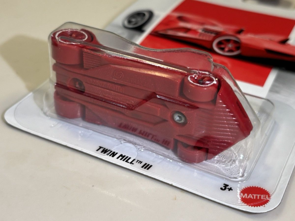 Other Pantone™ x Hotwheel “Twinmill III” 186 Size ONE SIZE - 5 Thumbnail