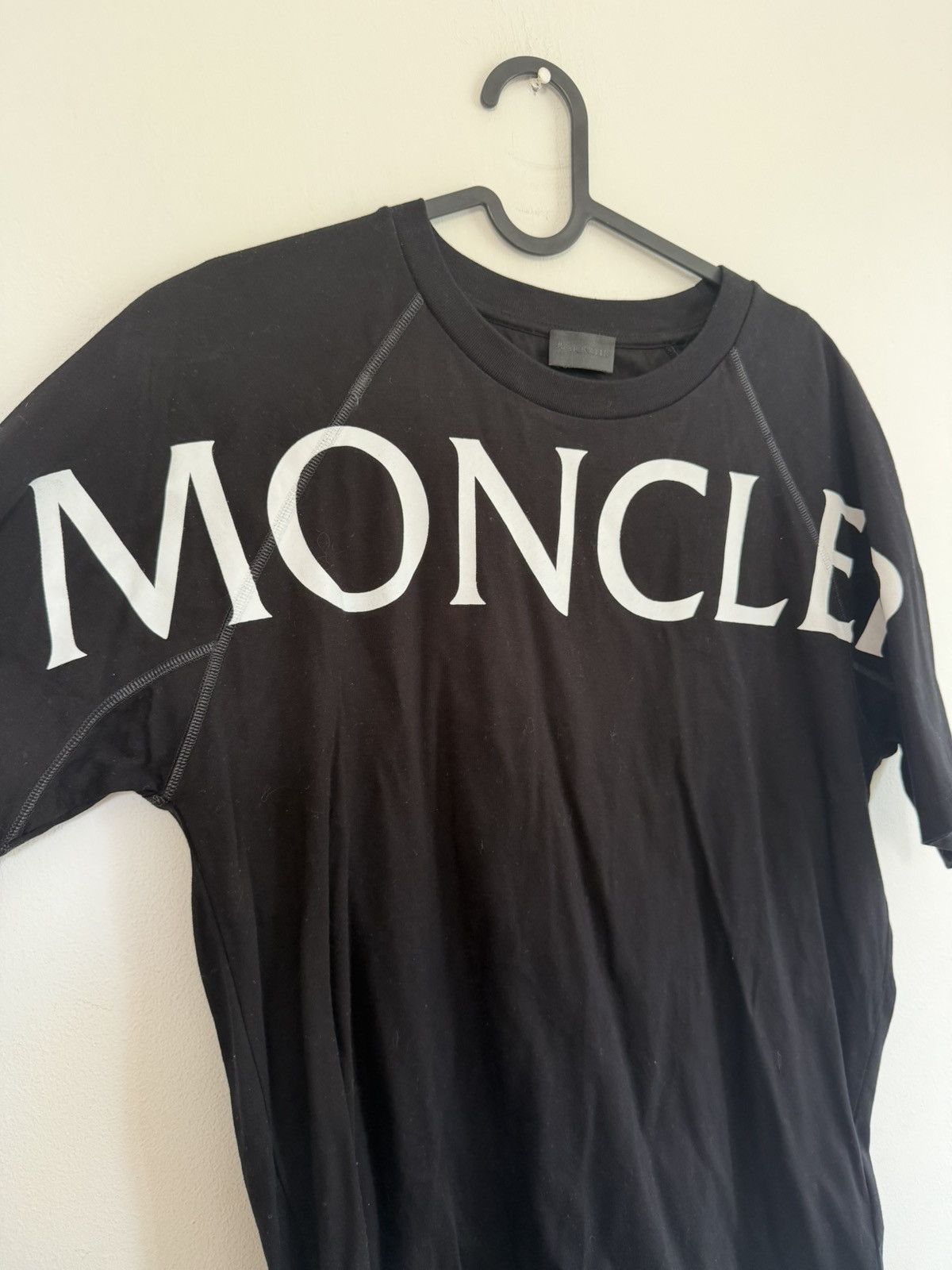 Moncler Moncler Front Logo TEE Size US S / EU 44-46 / 1 - 4 Thumbnail