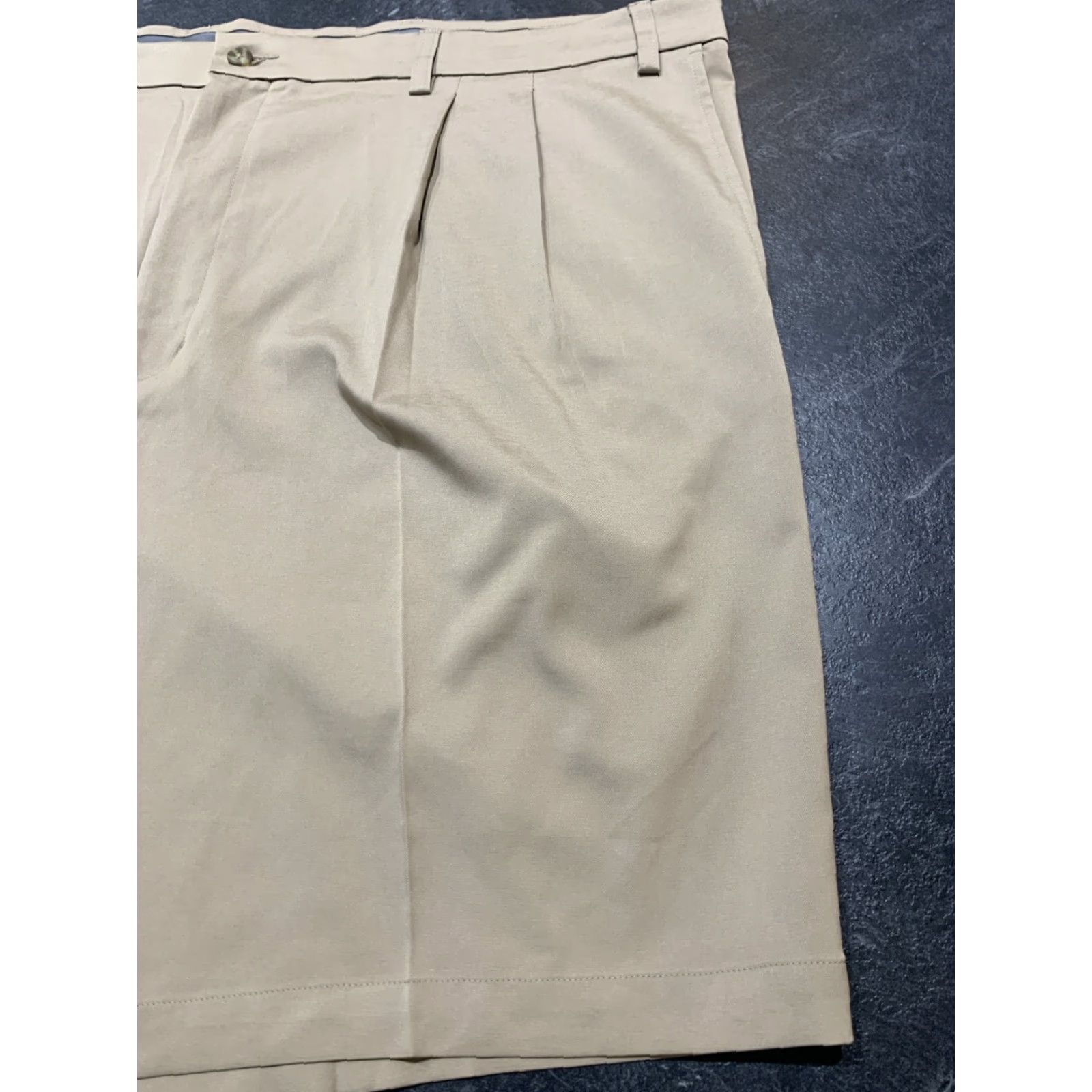 Roundtree & Yorke Roundtree & Yorke Men’s Classic Fit Golf Pleated Chino Shorts - Khaki, 50in Waist, Big & Tall Size US 34 / EU 50 - 2 Thumbnail