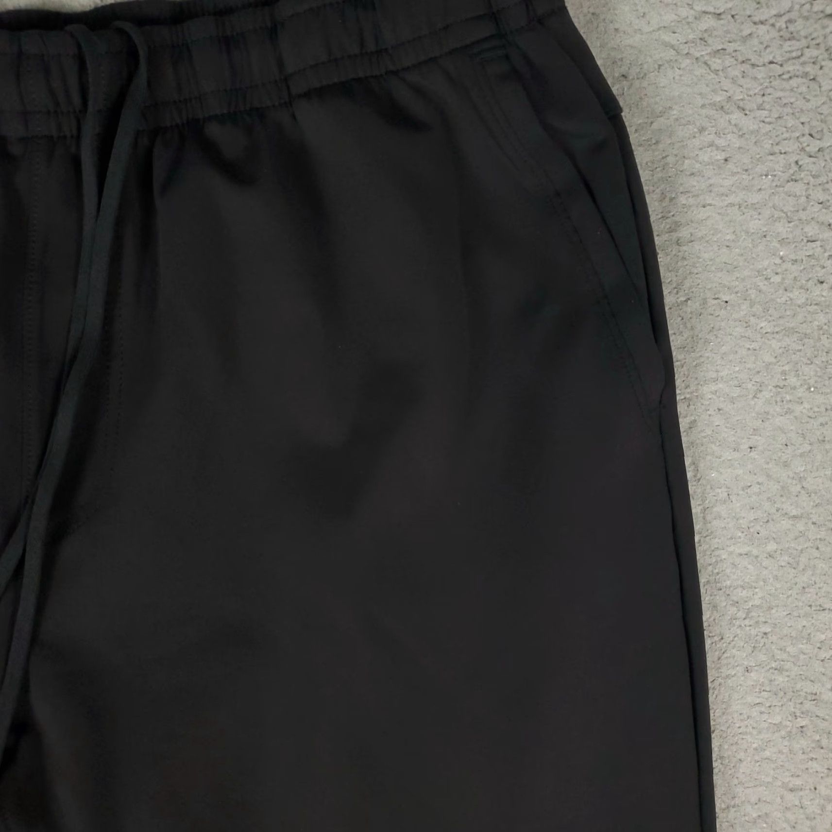 Rhone Rhone Pants Mens 2XL Black Stretch Active Lace Tie Track Joggers Sweatpants Pants Regular Men Black Jogger Activewear Affordable? Size US 39 - 3 Thumbnail