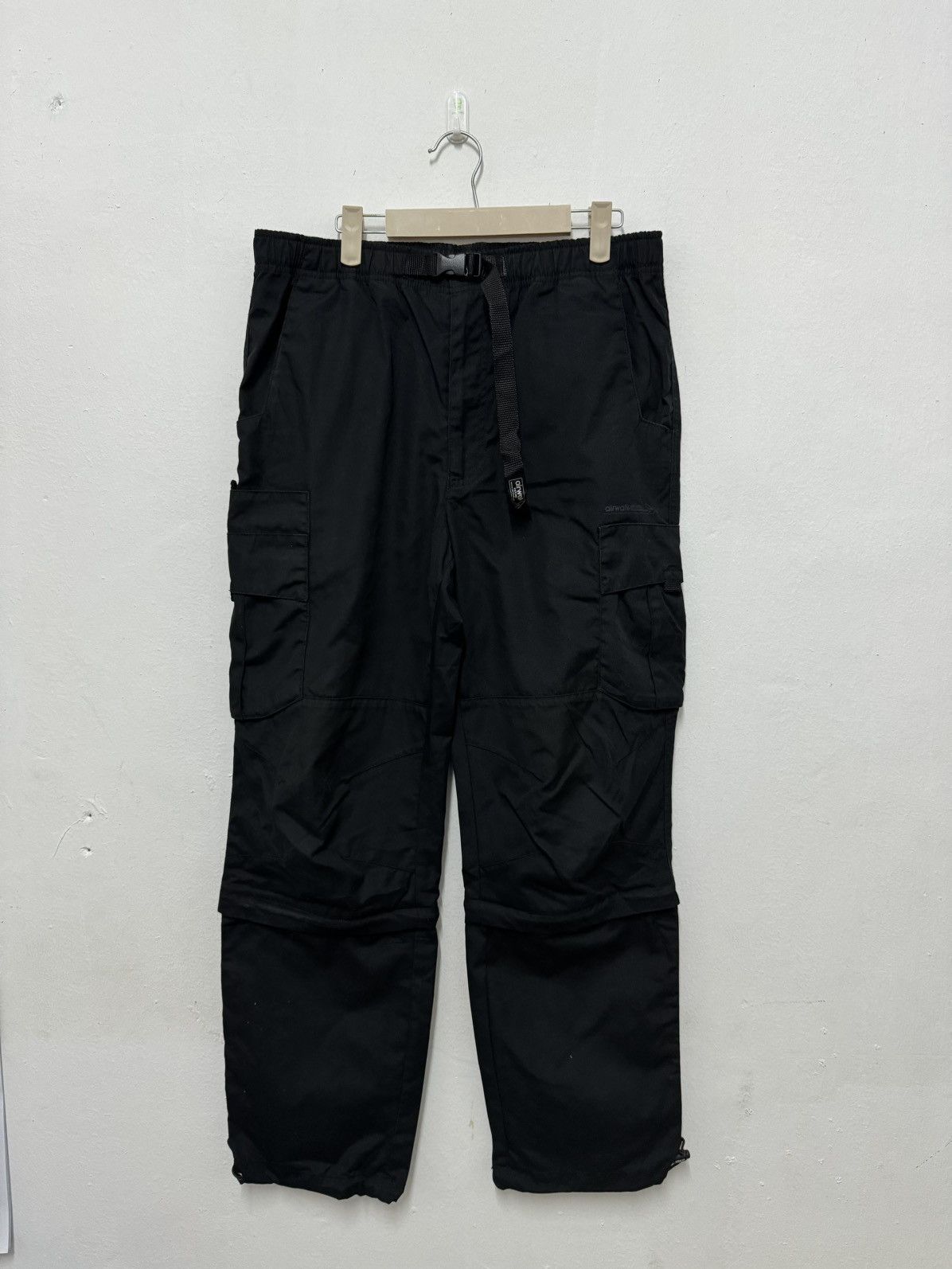 image of Airwalk Cargo Pants For Outdoor in Black, Men's (Size 32)