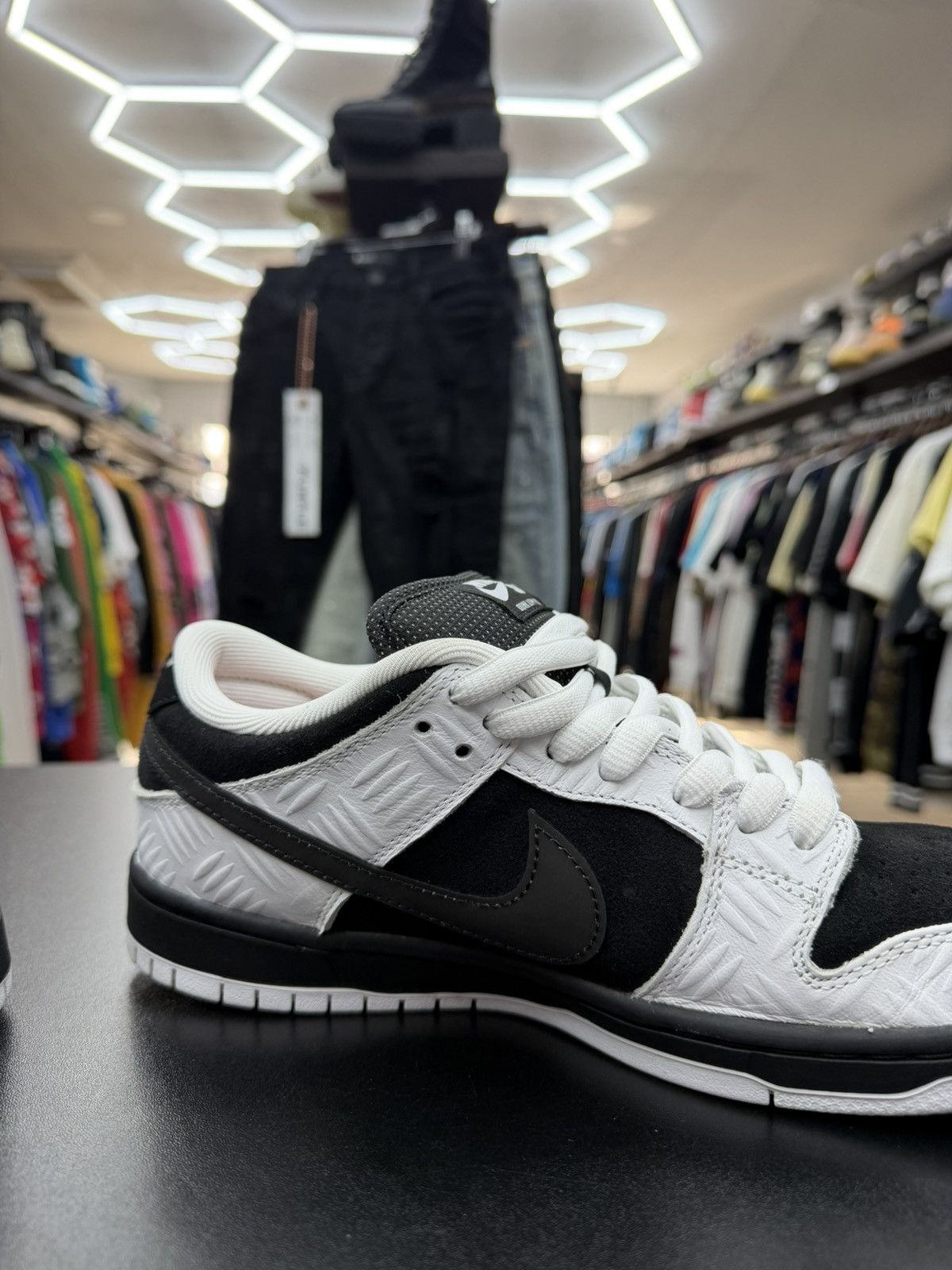 Nike Size 8.5 - Nike SB Dunk Low TIGHTBOOTH Size US 8.5 / EU 41-42 - 6 Thumbnail