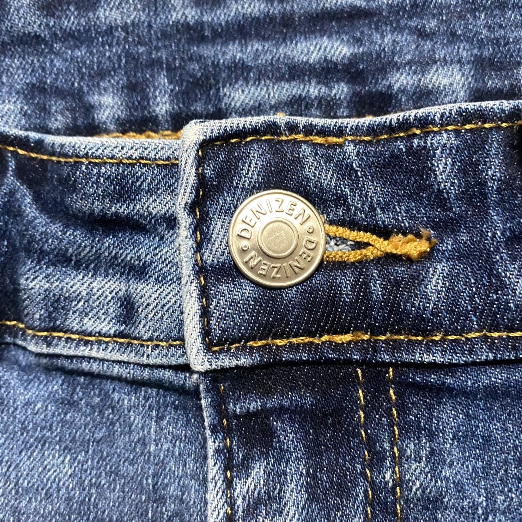 Denizen DENIZEN Jeans Womens 2 Blue Denim Medium Wash Skinny Distressed Raw Hem 5-Pocket Regular Rise Inseam 25in Stretch Comfort Womens Size 26" / US 2 / IT 38 - 4 Thumbnail