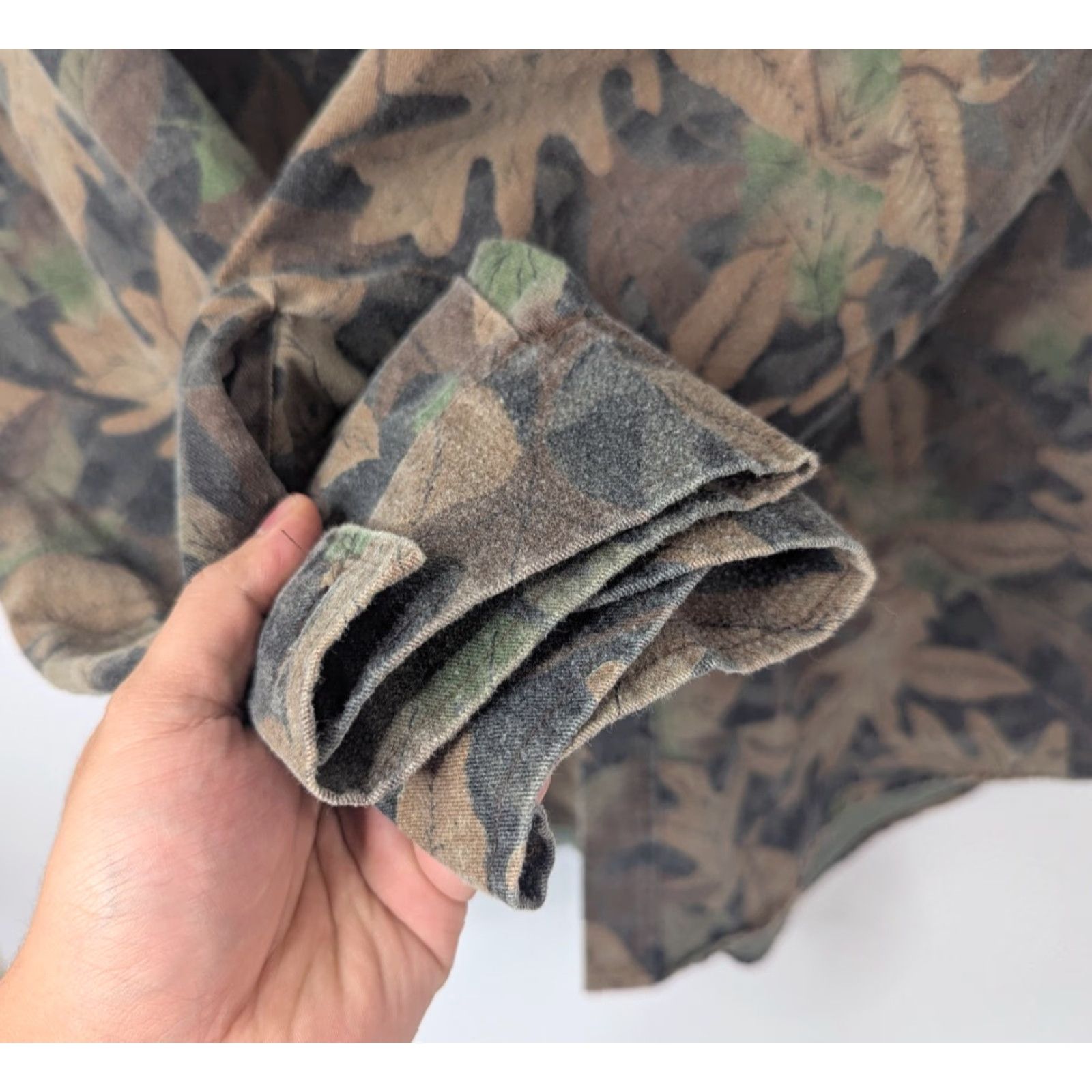 Vintage VINTAGE Gander Mountain Camouflage Shirt Mens L Kelly Cooper USA Camouflage Long Sleeve Button-Up Pockets Cotton Polyester Brown USA Size US L / EU 52-54 / 3 - 4 Thumbnail