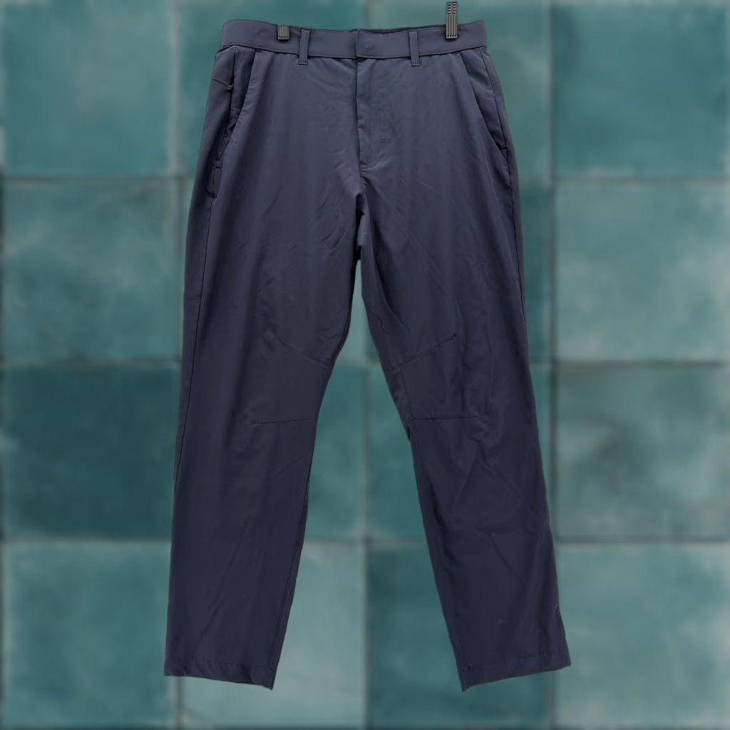 Fabletics Fabletics The Only Pant Mens 29x28 Blue Athletic Golf Chino Stretch Performance Tapered Leg Size US 29 - 1 Thumbnail
