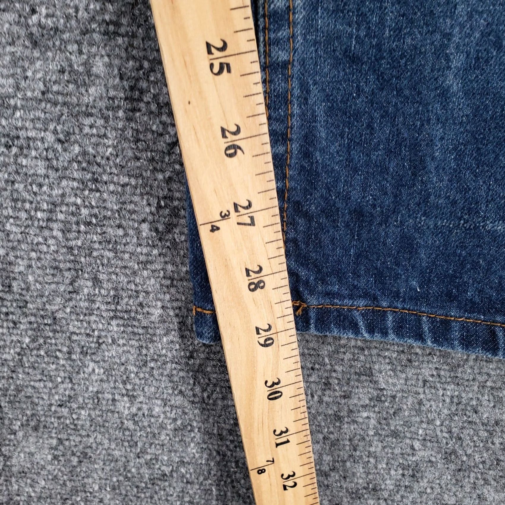Denime Oscar Jeans Mens 38x30 Blue Straight Leg Medium Wash Zip Fly Cotton Denim (Vintage) Size US 38 / EU 54 - 4 Thumbnail