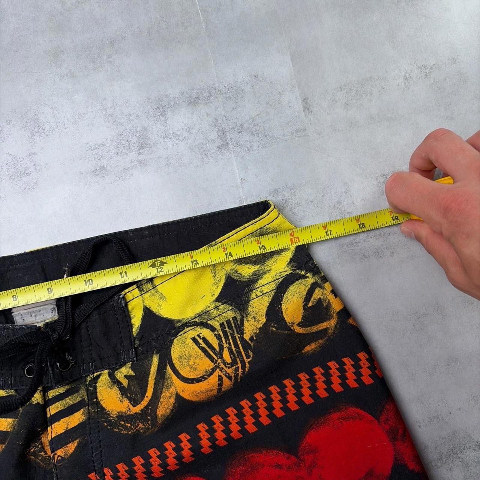 Quiksilver Y2K Quiksilver Surfwear Grunge Baggy Board Shorts Size US 32 / EU 48 - 6 Thumbnail