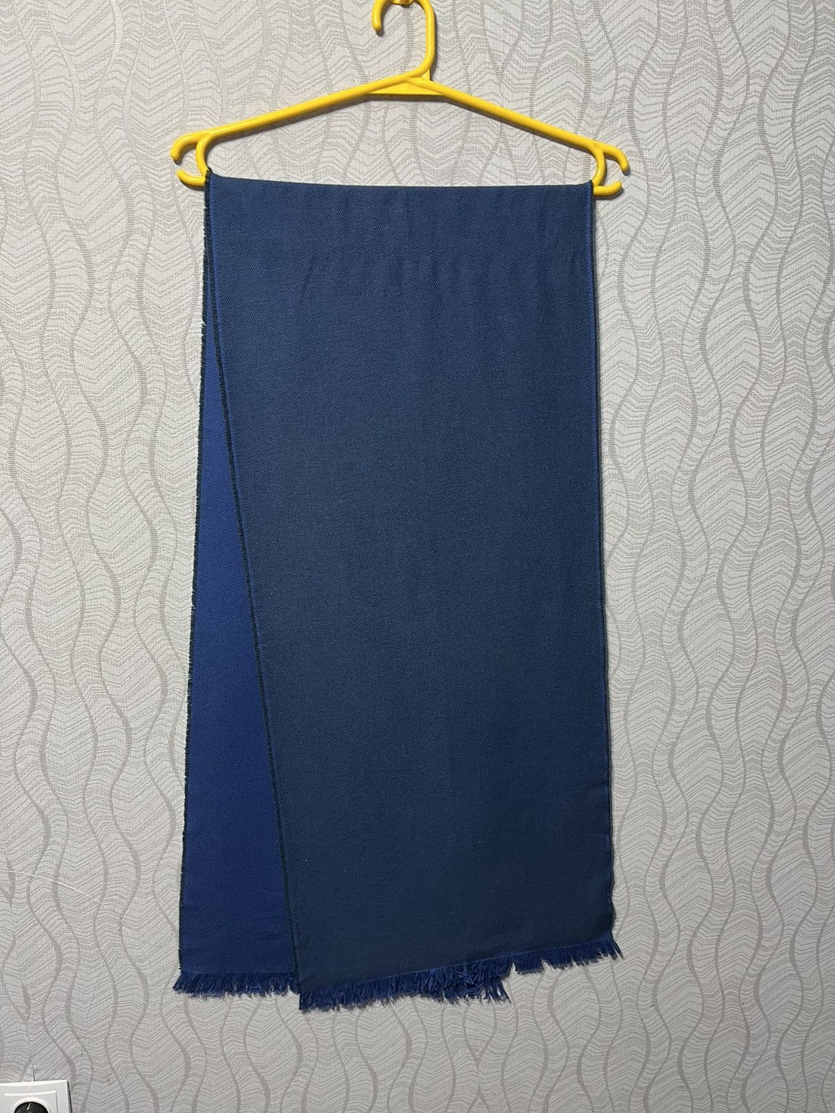 Valentino Authentic Valentino Luxury Blue Silk Scarf 180x40 cm Size ONE SIZE - 6 Thumbnail