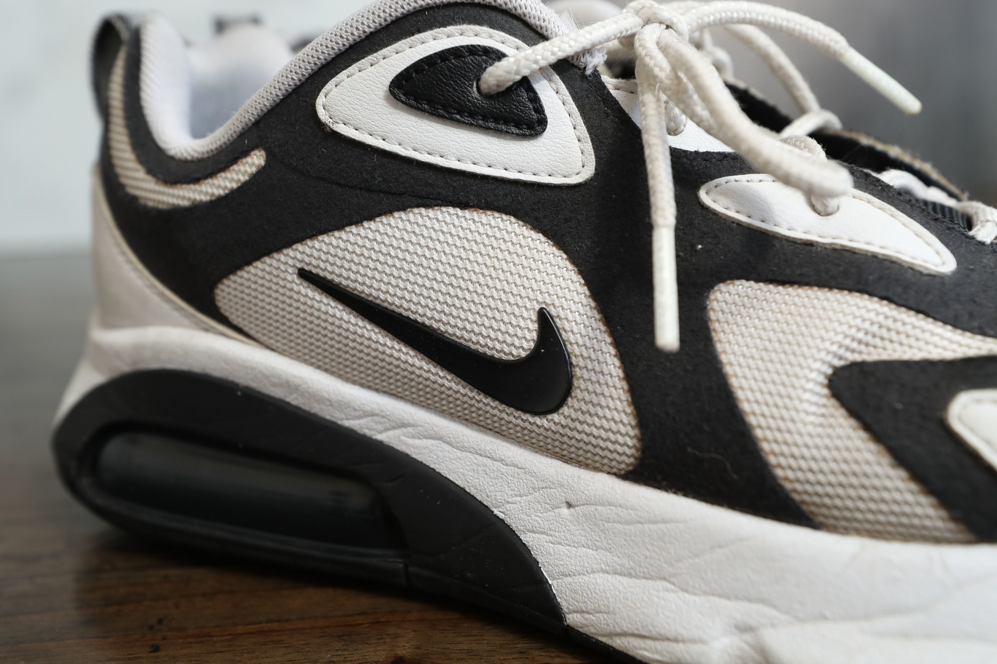 Nike Nike Air Max 200 'White Anthracite' (10) Size US 10 / EU 43 - 9 Thumbnail