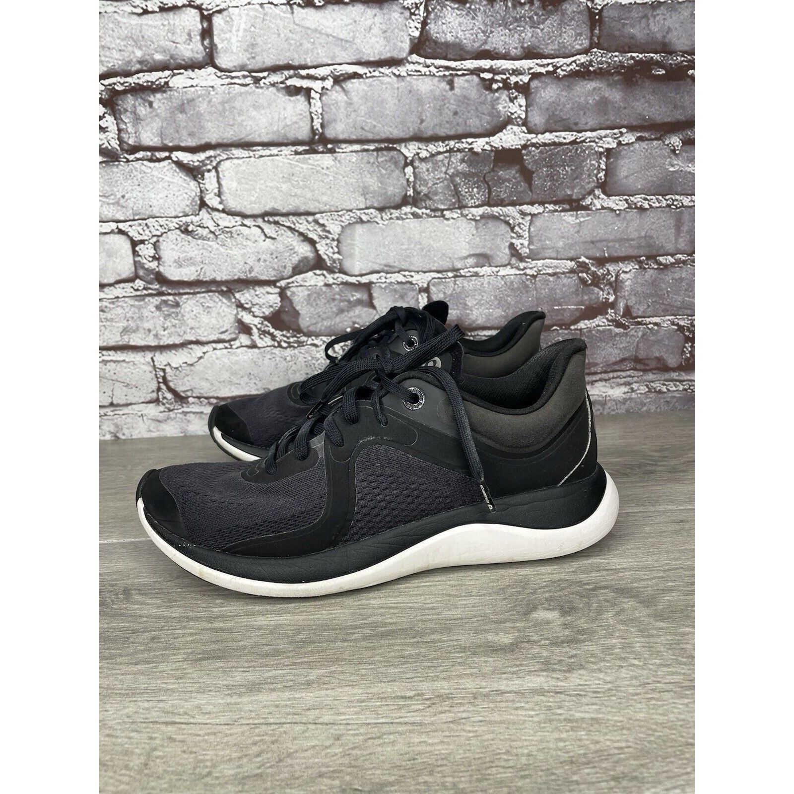 Lululemon Lululemon Black White Chargefeel Workout Low Athletic Sneake Size US 9.5 / IT 39.5 - 22 Thumbnail