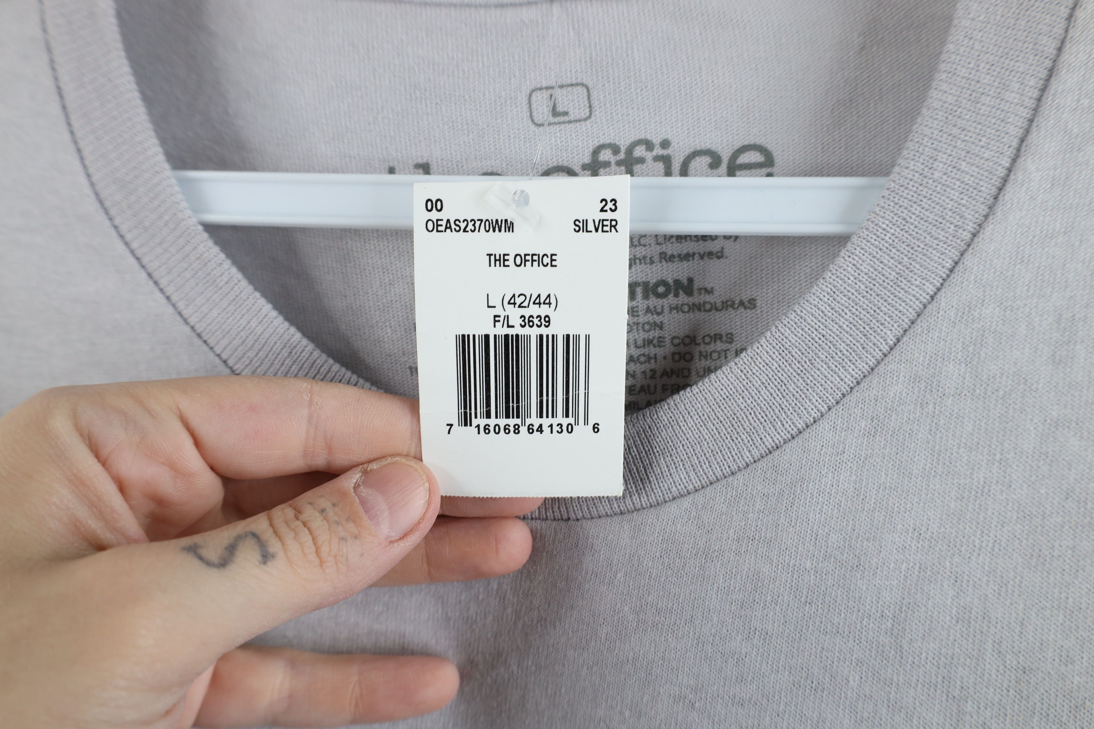 Vintage Deadstock Y2K The Office Spell Office Olympiad T-Shirt Gray Size US L / EU 52-54 / 3 - 6 Thumbnail