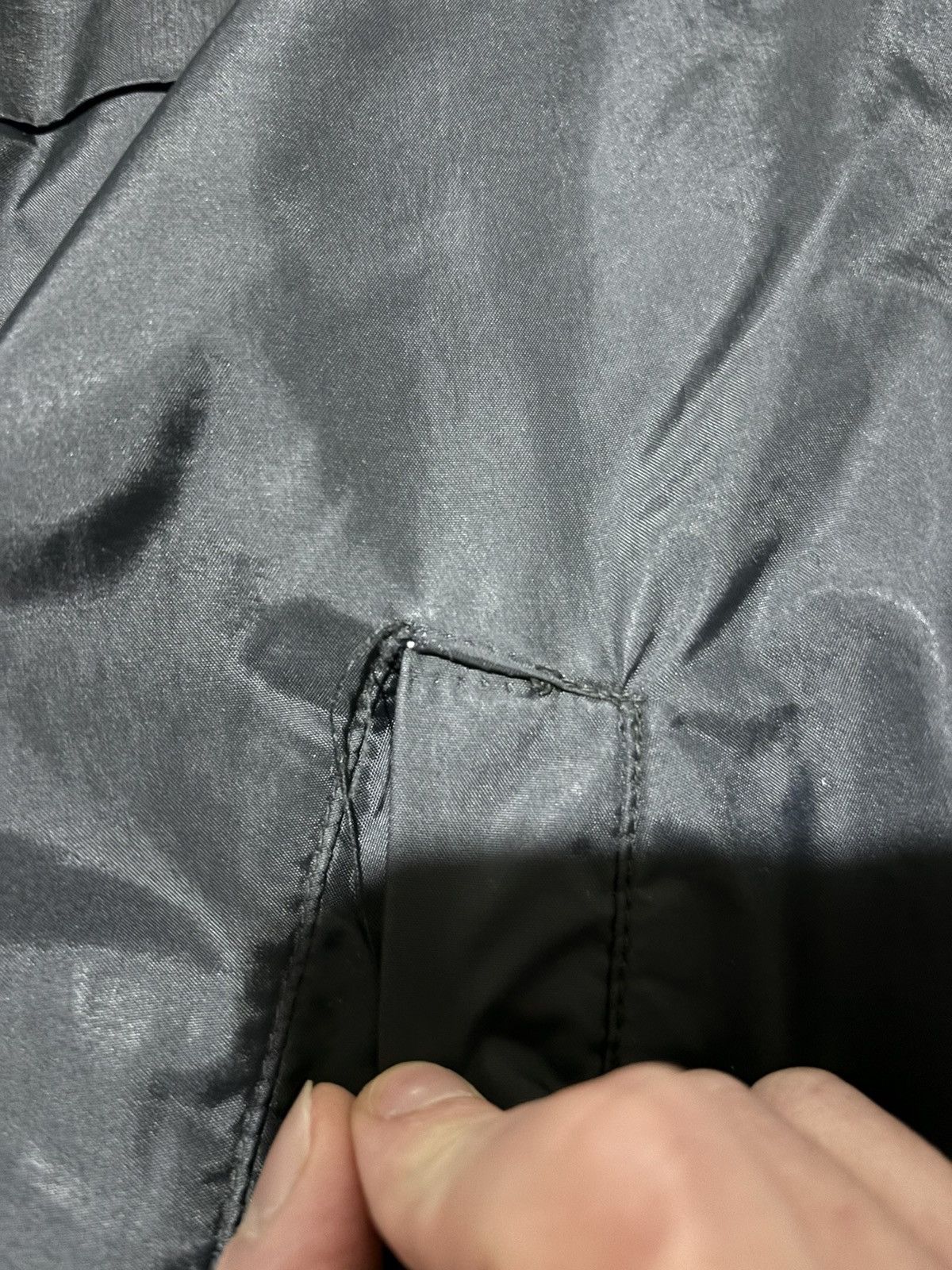 Vintage Vintage 1990s Black Oversize Boxy Nylon Fleece Line Jacket Size US XL / EU 56 / 4 - 11 Thumbnail