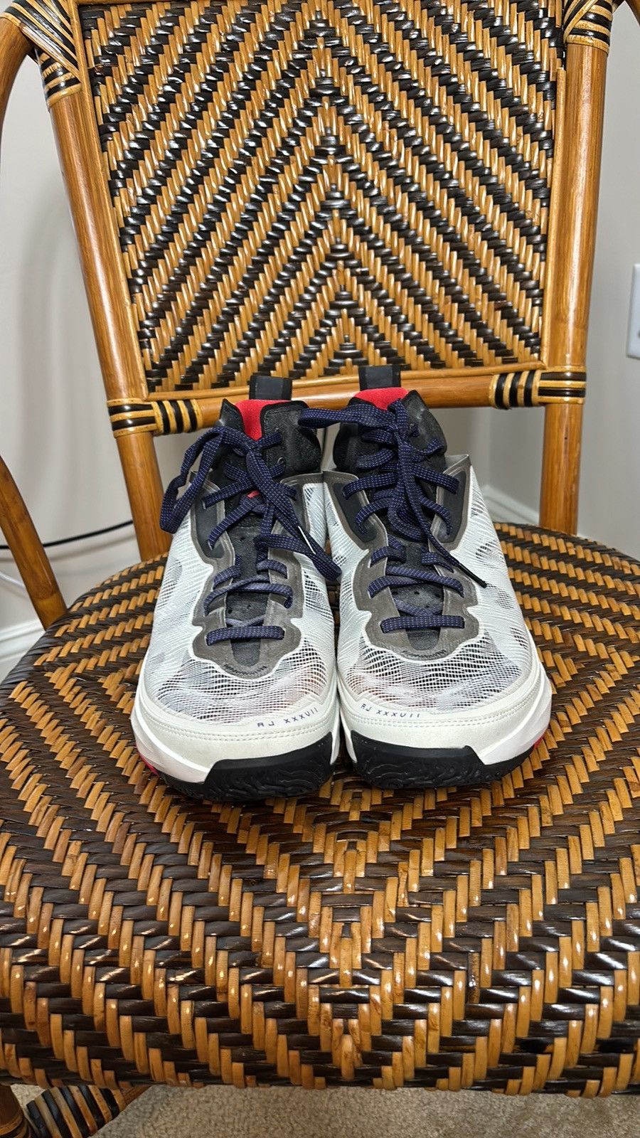 Jordan Brand × Nike Jordan 37 Light Bone Dark Concord DD6958-060 Size US 13 / EU 46 - 2 Thumbnail