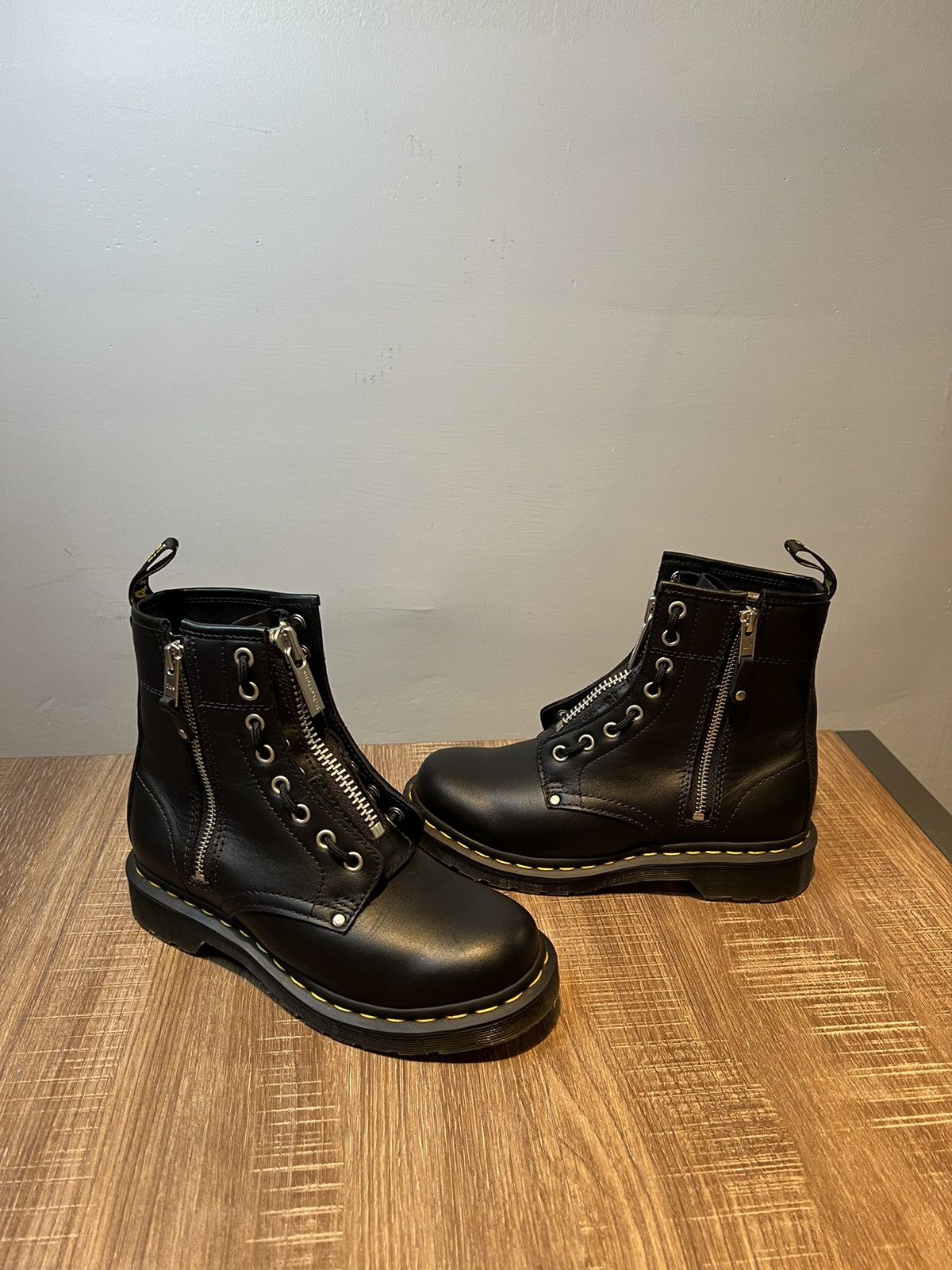 Dr. Martens Dr. Martens Doc 1460 Twin Zip Combat Boots Womens Size 6 Size US 6 / IT 36 - 2 Thumbnail