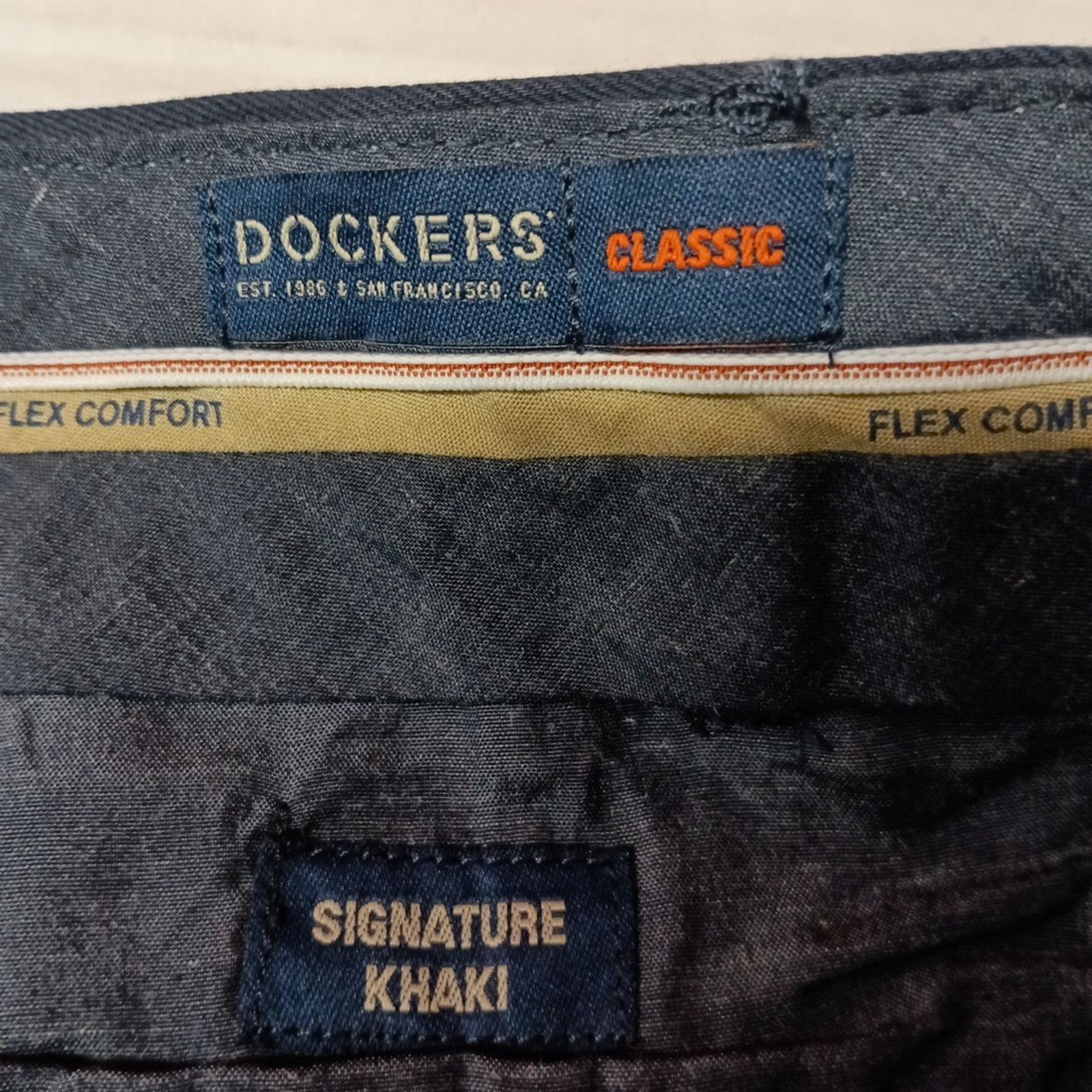 Dockers Dockers Signature Khakis Men's Size 46x32 Blue Classic Fit Size US 44 / EU 60 - 5 Thumbnail
