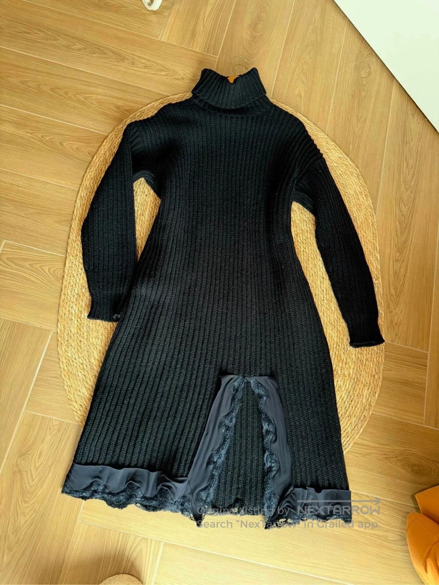 Balenciaga Balenciaga High-Neck Long Sweater. Size XS / US 0-2 / IT 36-38 - 2 Thumbnail