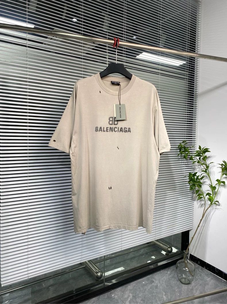 Balenciaga Balenciaga Double B mosaic letters logo do old holes short Size US S / EU 44-46 / 1 - 1 Thumbnail
