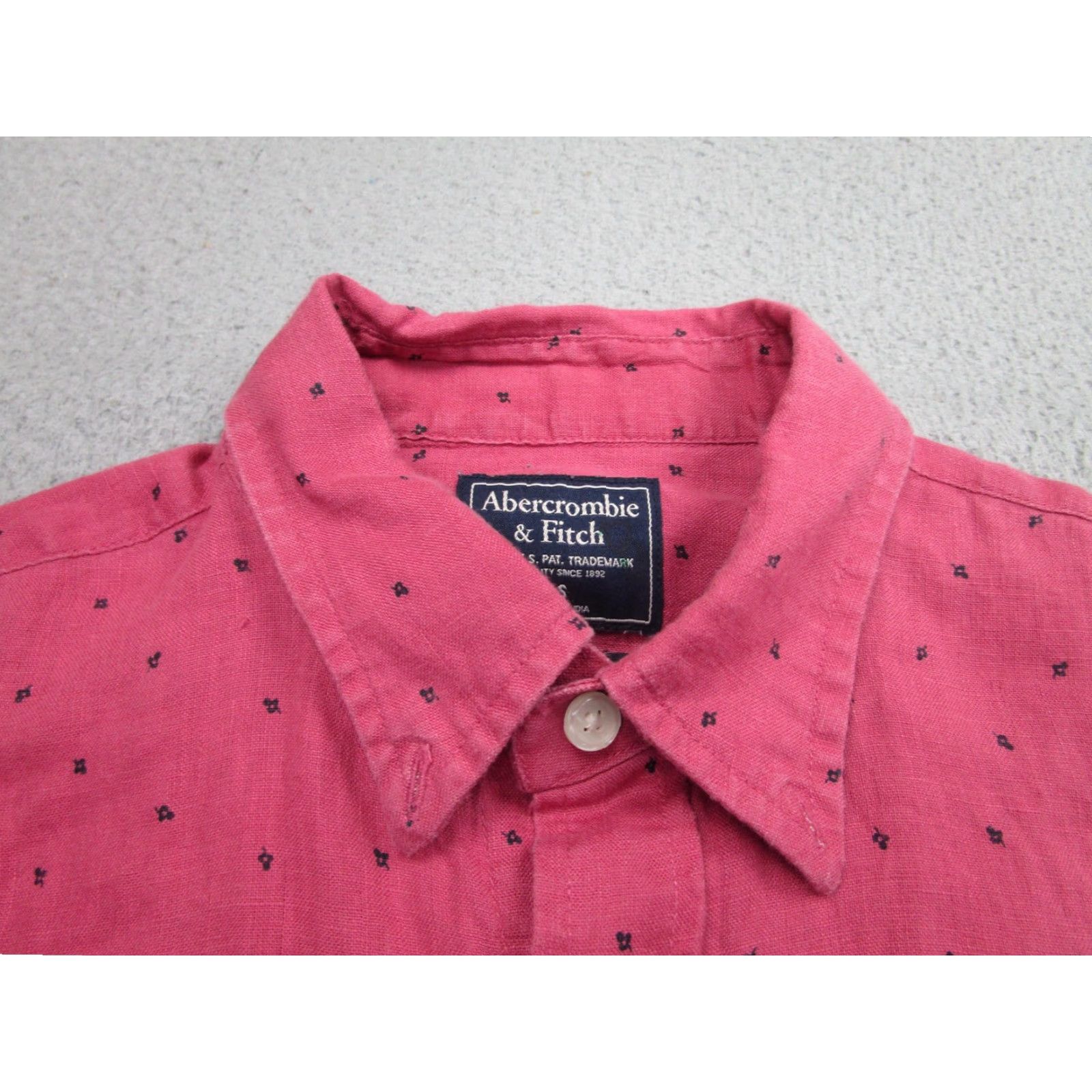 Abercrombie & Fitch Abercrombie & Fitch Shirt Mens Small Pink Linen Long Sleeve Button Front Size US S / EU 44-46 / 1 - 3 Thumbnail