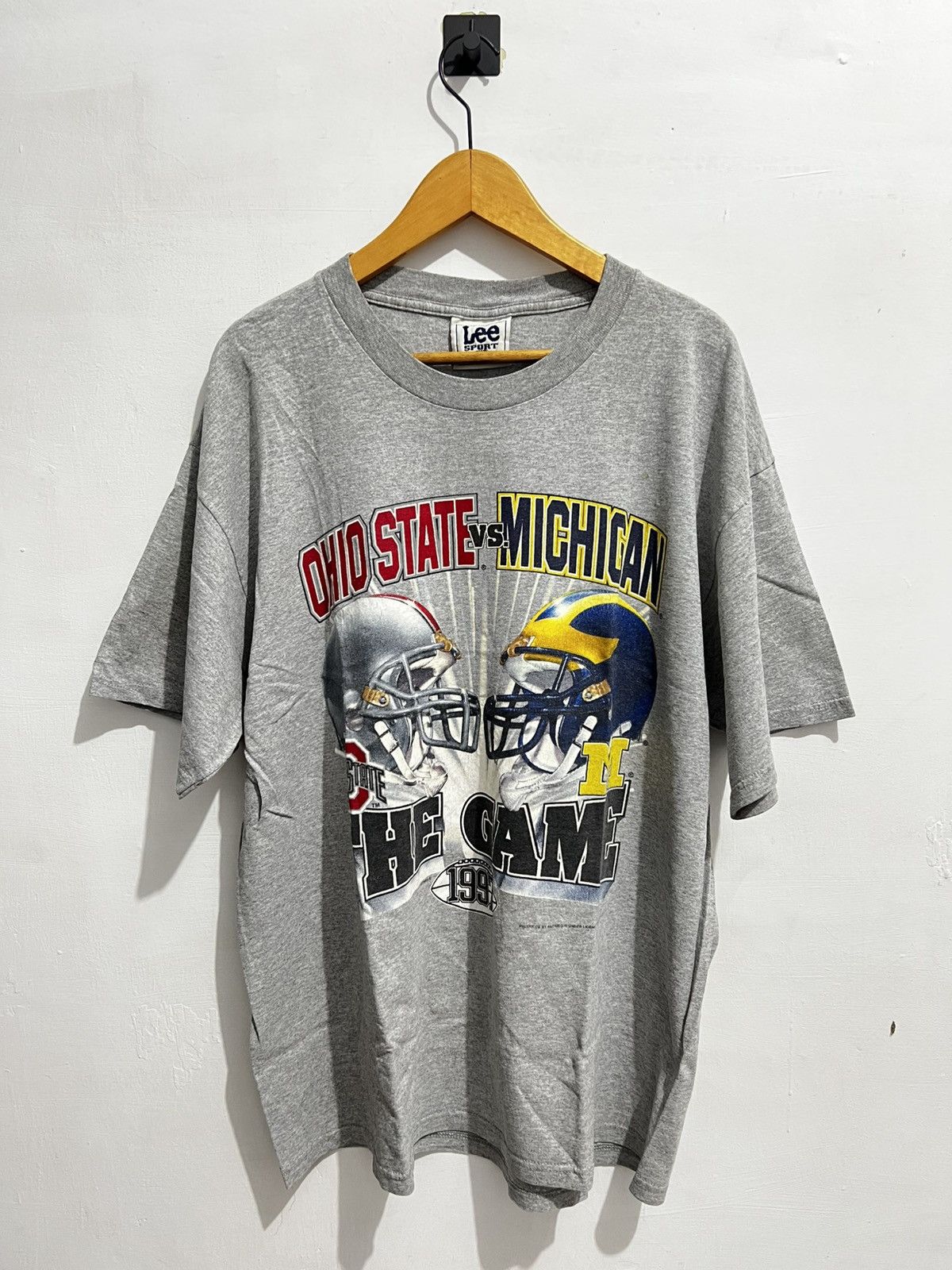 Nutmeg Vtg 90s Nutmeg tshirt Size US XL / EU 56 / 4 - 1 Thumbnail