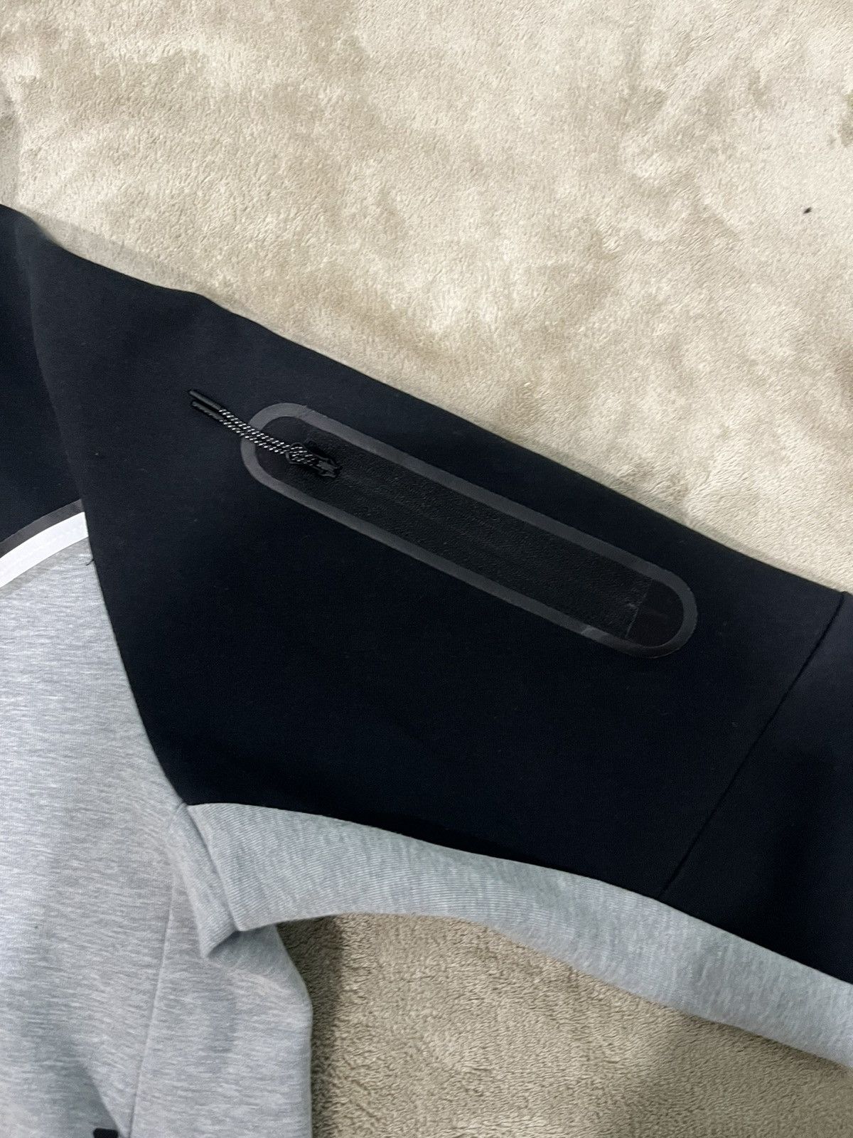 Nike Black/Gray Nike Tech Size US L / EU 52-54 / 3 - 6 Thumbnail