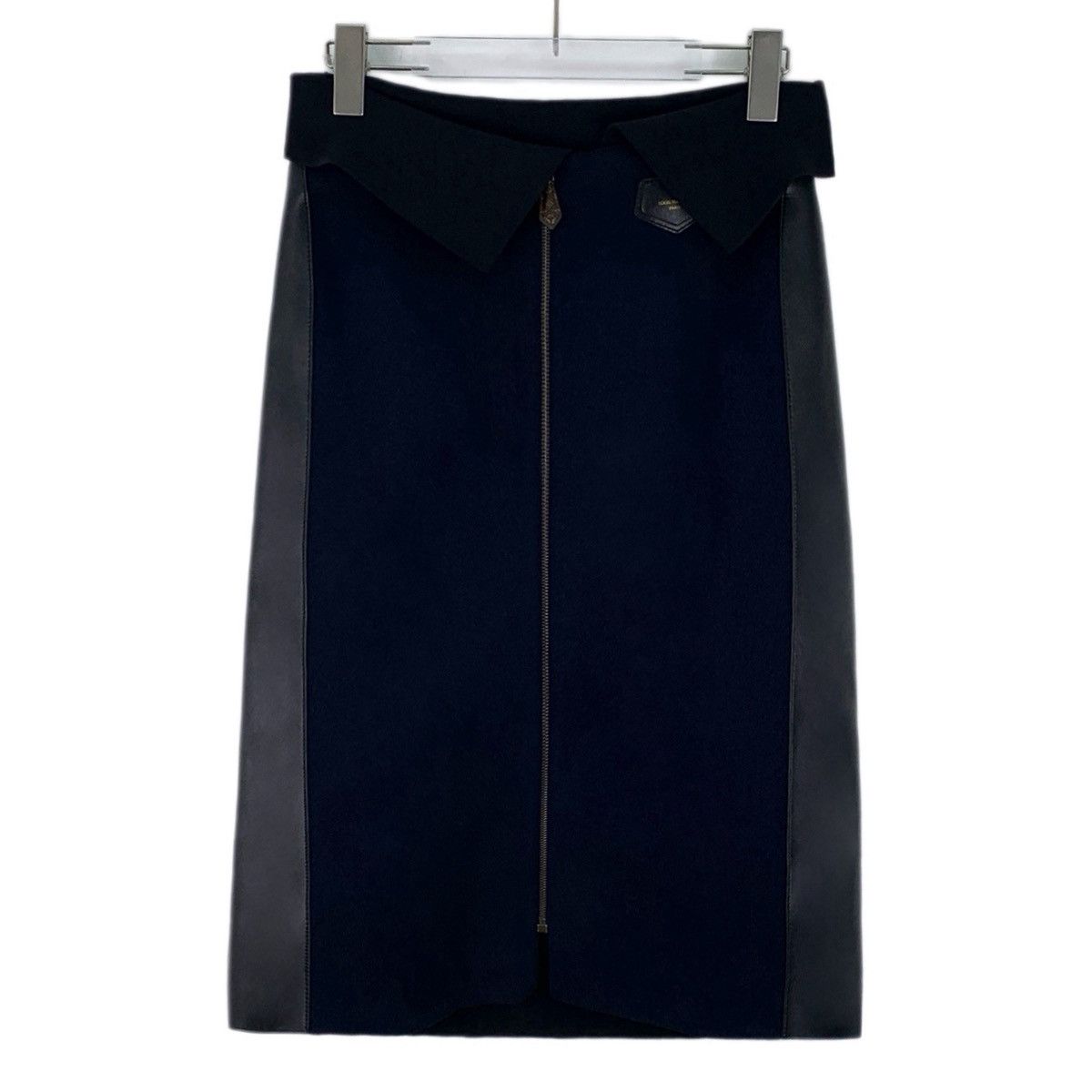 Louis Vuitton Louis Vuitton 2023 Navy Long Wool Skirt K26WX Size 27" / US 4 / IT 40 - 1 Thumbnail