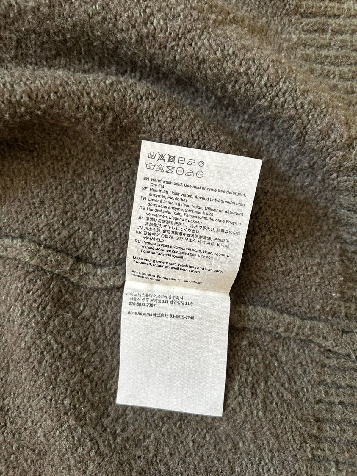 Acne Studios Acne Studios Cardigan Size US M / EU 48-50 / 2 - 8 Thumbnail