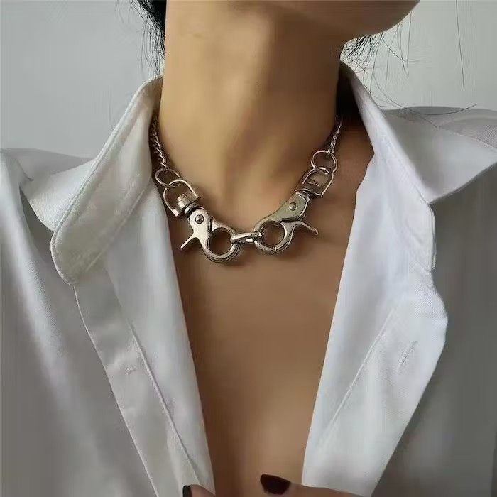 Jewelry × Vintage Big Clasp Pendant Choker Necklace Size ONE SIZE - 1 Thumbnail