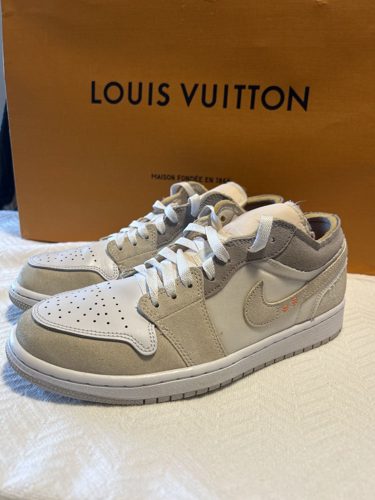 Nike Air Jordan 1 Low SE Craft 'Inside Out' Size US 8.5 / EU 41-42 - 4 Thumbnail