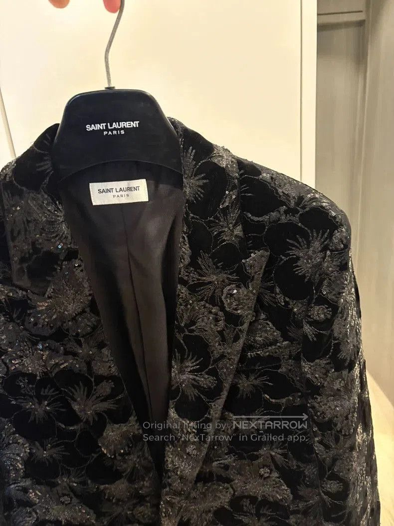 Saint Laurent Paris Saint Laurent Black Velvet Embroidered Blazer. Size US M / EU 48-50 / 2 - 2 Thumbnail