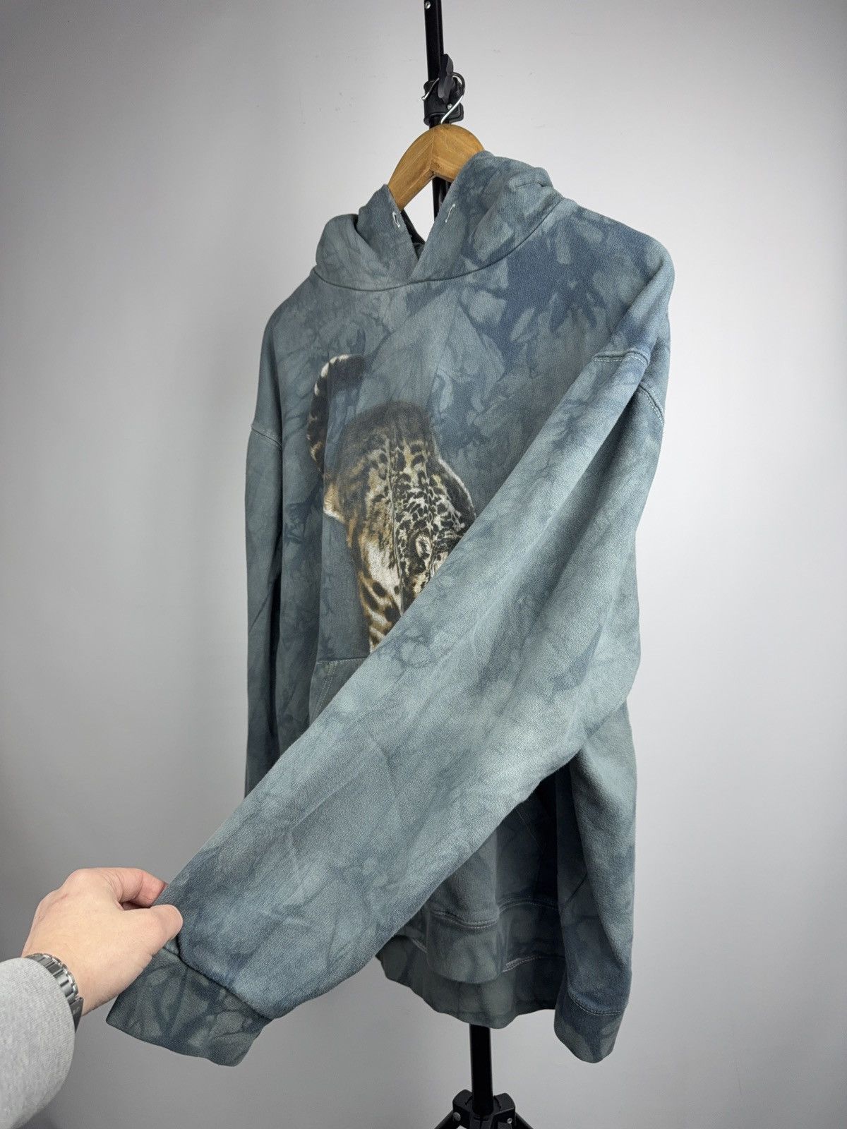 The Mountain 90s Retro Leopard Animal Graphic Tie Dye Hoodie Vintage Size US L / EU 52-54 / 3 - 7 Thumbnail
