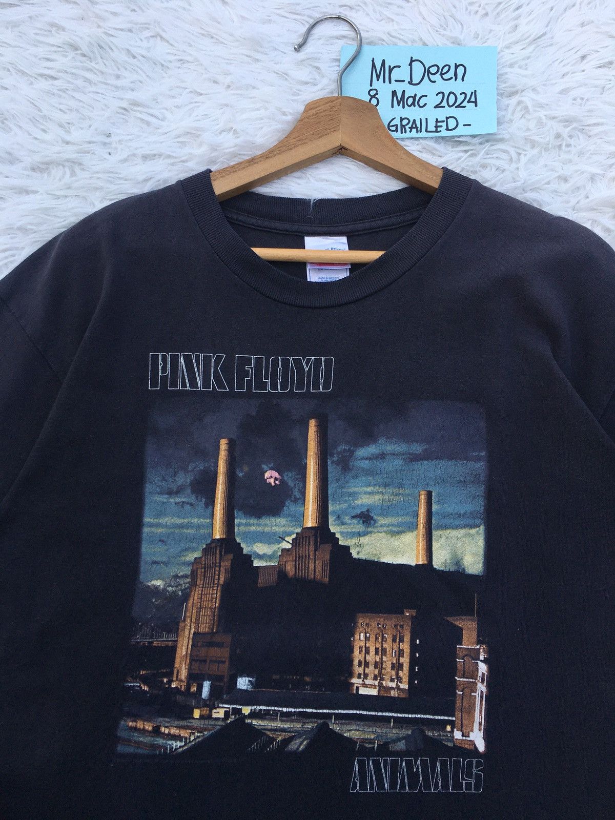 Band Tees Rare Vintage Pink Floyd Animals Album Tshirt Size US L / EU 52-54 / 3 - 6 Thumbnail
