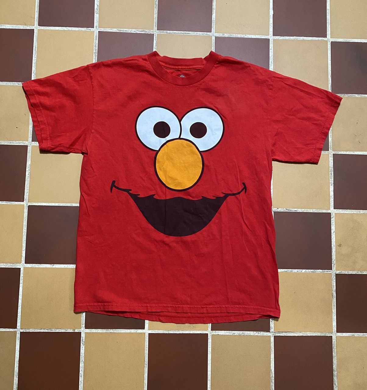 Vintage Vintage Y2K Elmo Sesame Street Shirt Size US L / EU 52-54 / 3 - 1 Thumbnail