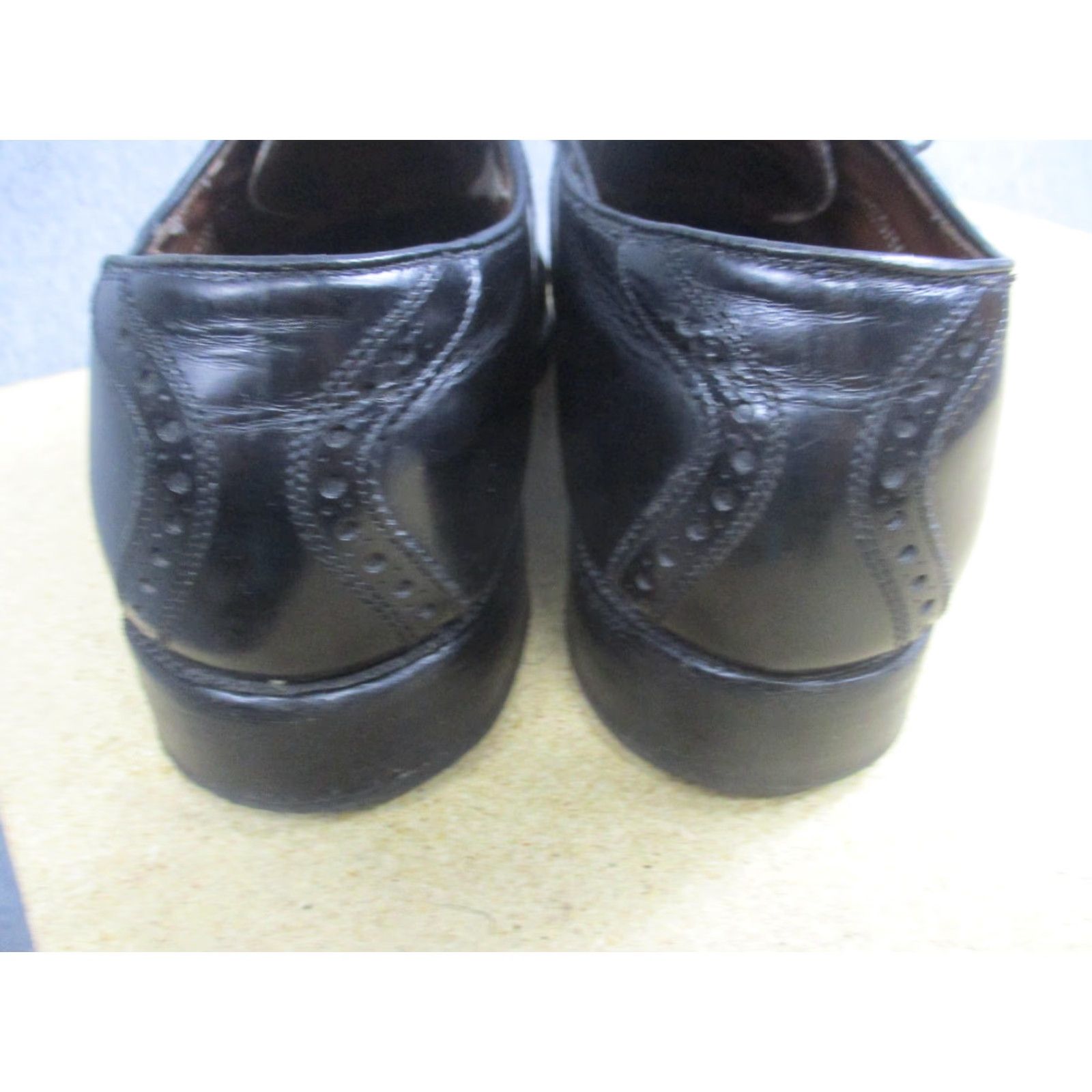 Allen Edmonds Allen Edmonds Dress Shoes Mens 9.5 C Black Cap Toe Oxford Leather Shoes Size ONE SIZE - 6 Thumbnail
