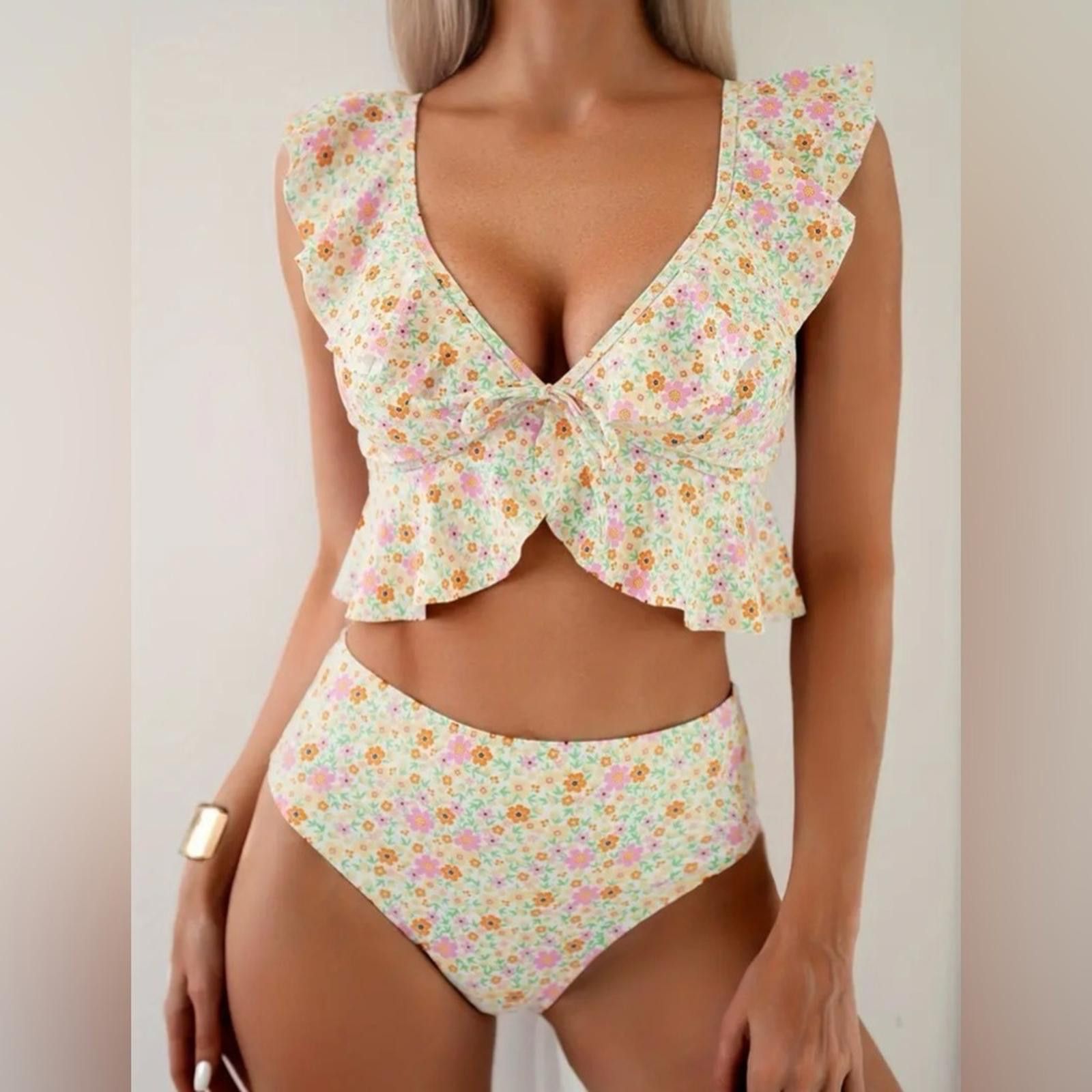 Designer Floral Two Piece Ruffle Hem Swimsuit NWT Size ONE SIZE - 2 Thumbnail
