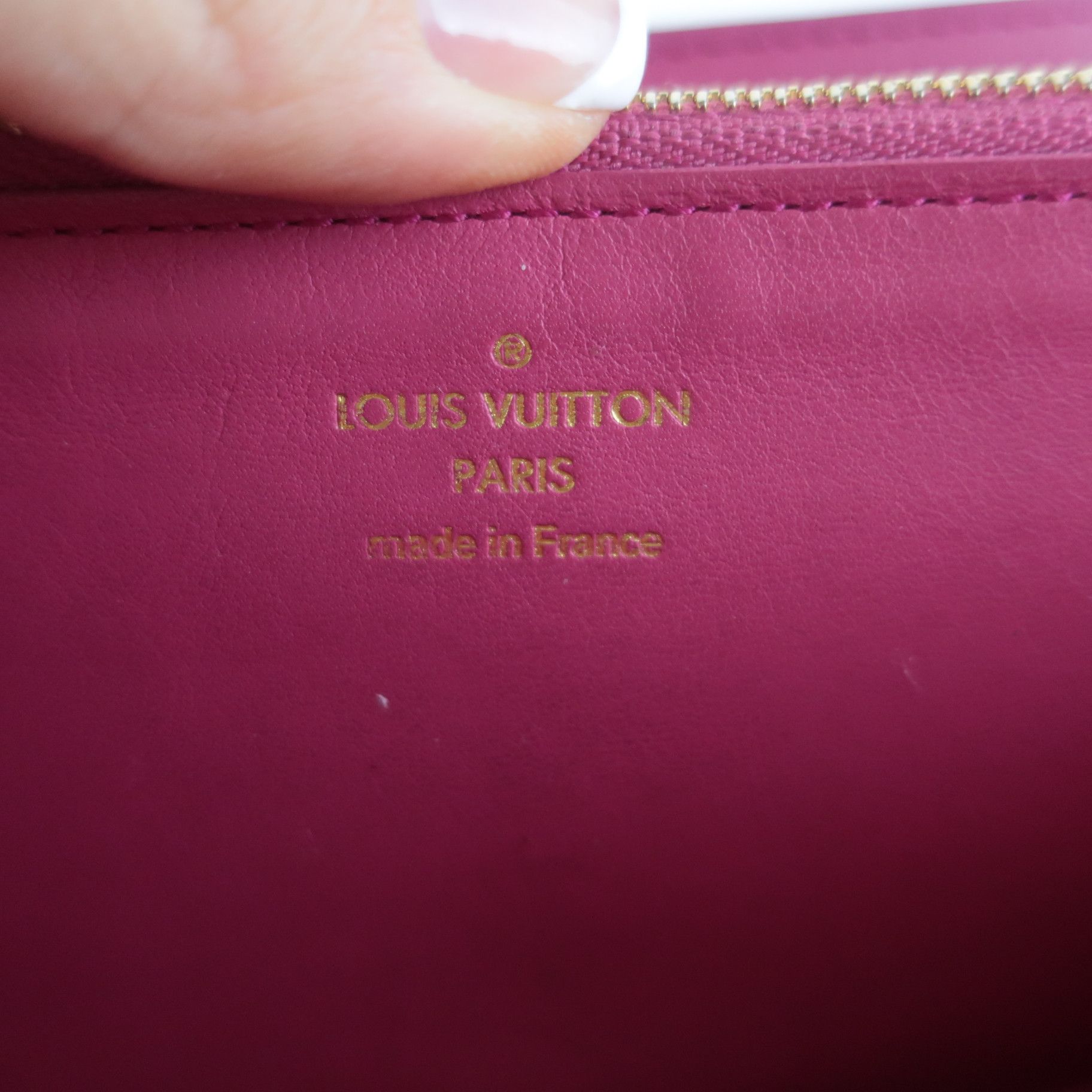 Louis Vuitton Louis Vuitton Black Taurillon Leather Capucines Wallet Size ONE SIZE - 14 Thumbnail