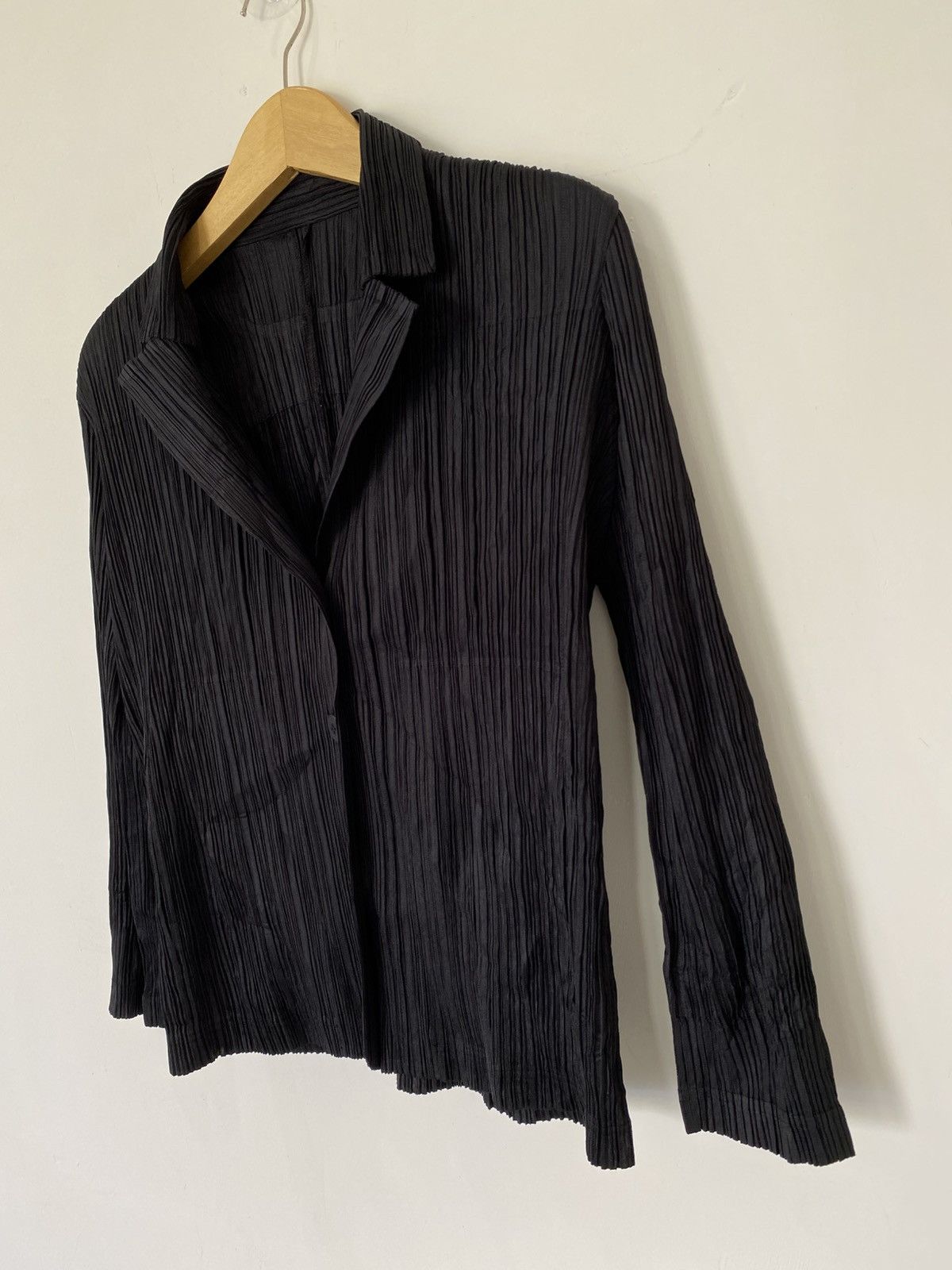 Designer × Issey Miyake × Pleats Please Issey Miyake pleats please issey miyake black top blouse blazer Size M / US 6-8 / IT 42-44 - 2 Thumbnail