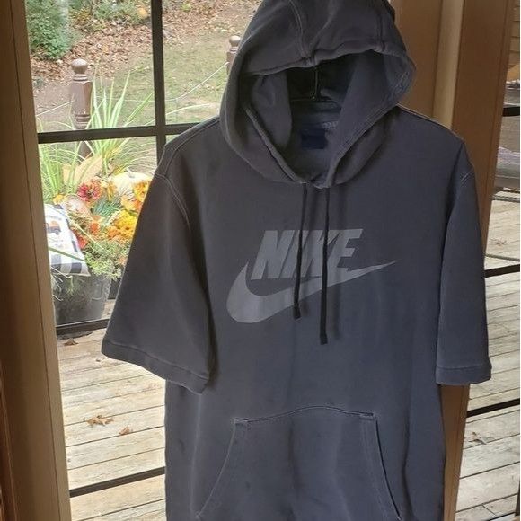 Nike Nike Trail Workout Short Sleeve Sz. L Sweatshirt Hoodie Size L / US 10 / IT 46 - 1 Thumbnail