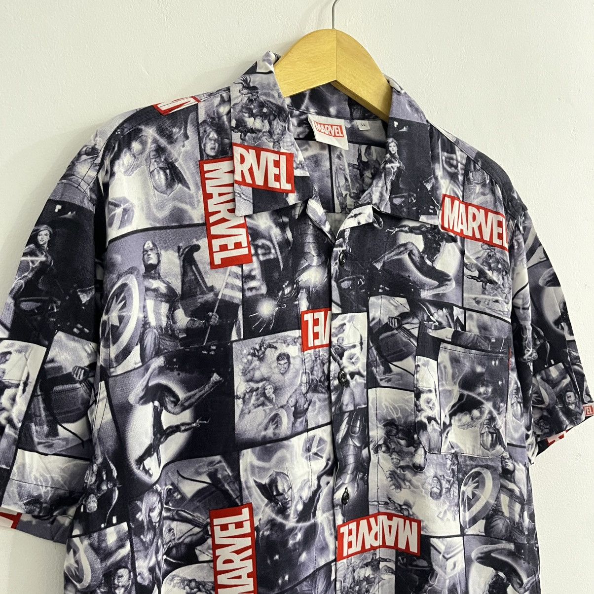 Marvel Comics Marvel Japan AOP Button Up Size US L / EU 52-54 / 3 - 3 Thumbnail