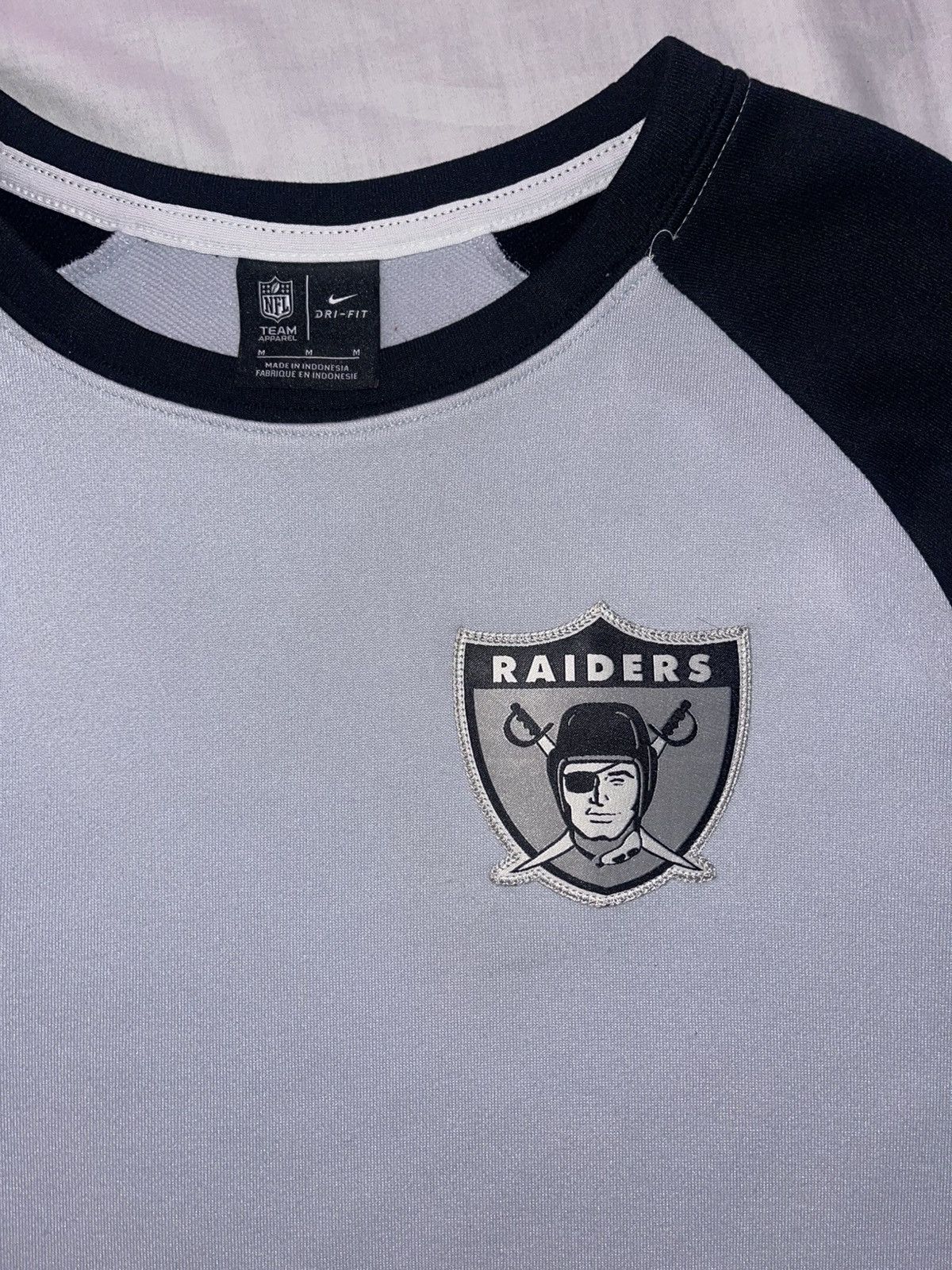 NFL × Nike Nike - NFL - Raiders Long Sleeve - Sz M - Like Brand New Size US M / EU 48-50 / 2 - 1 Thumbnail